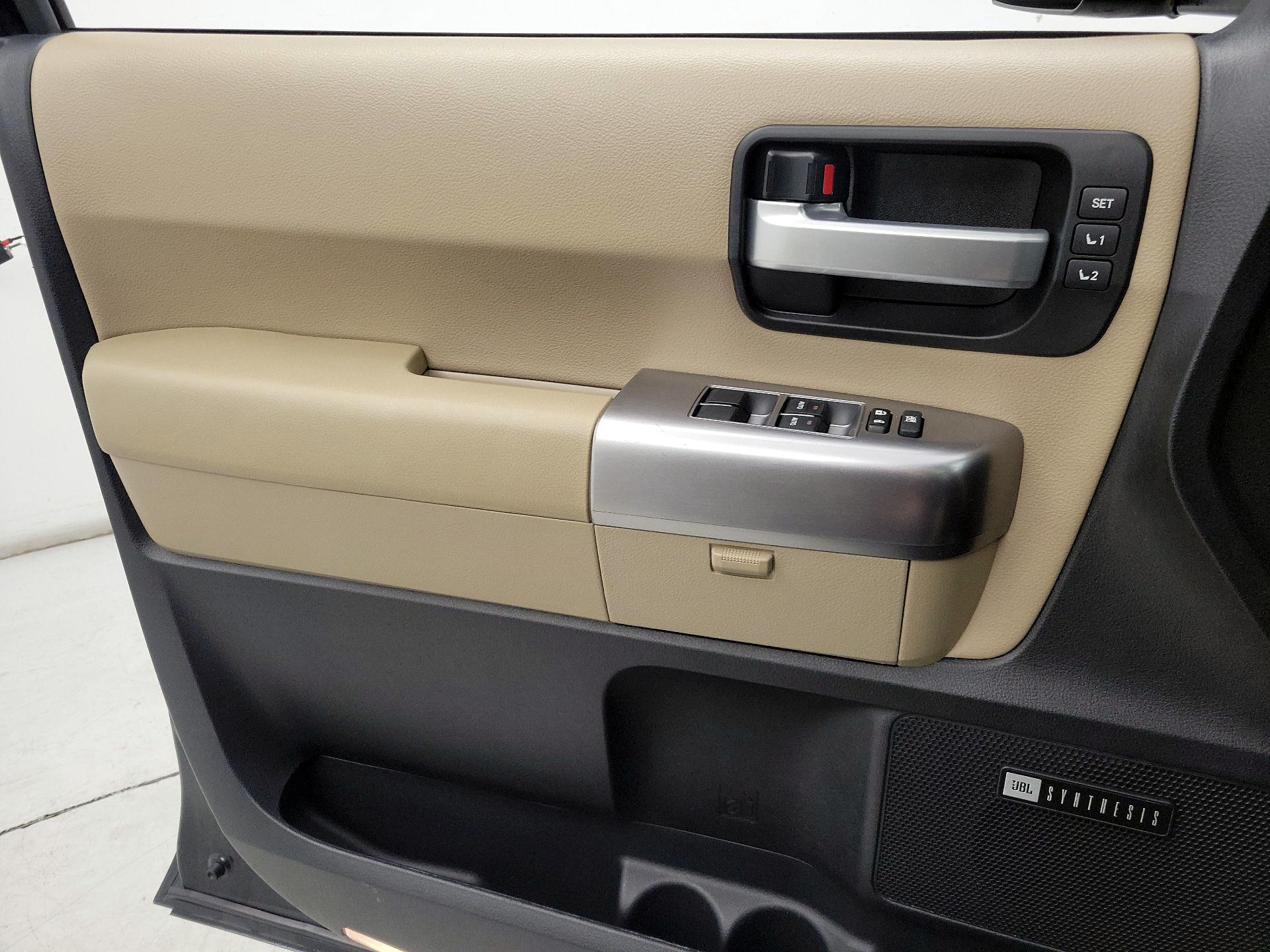 Thumbnail: 2018 Toyota Sequoia - 12