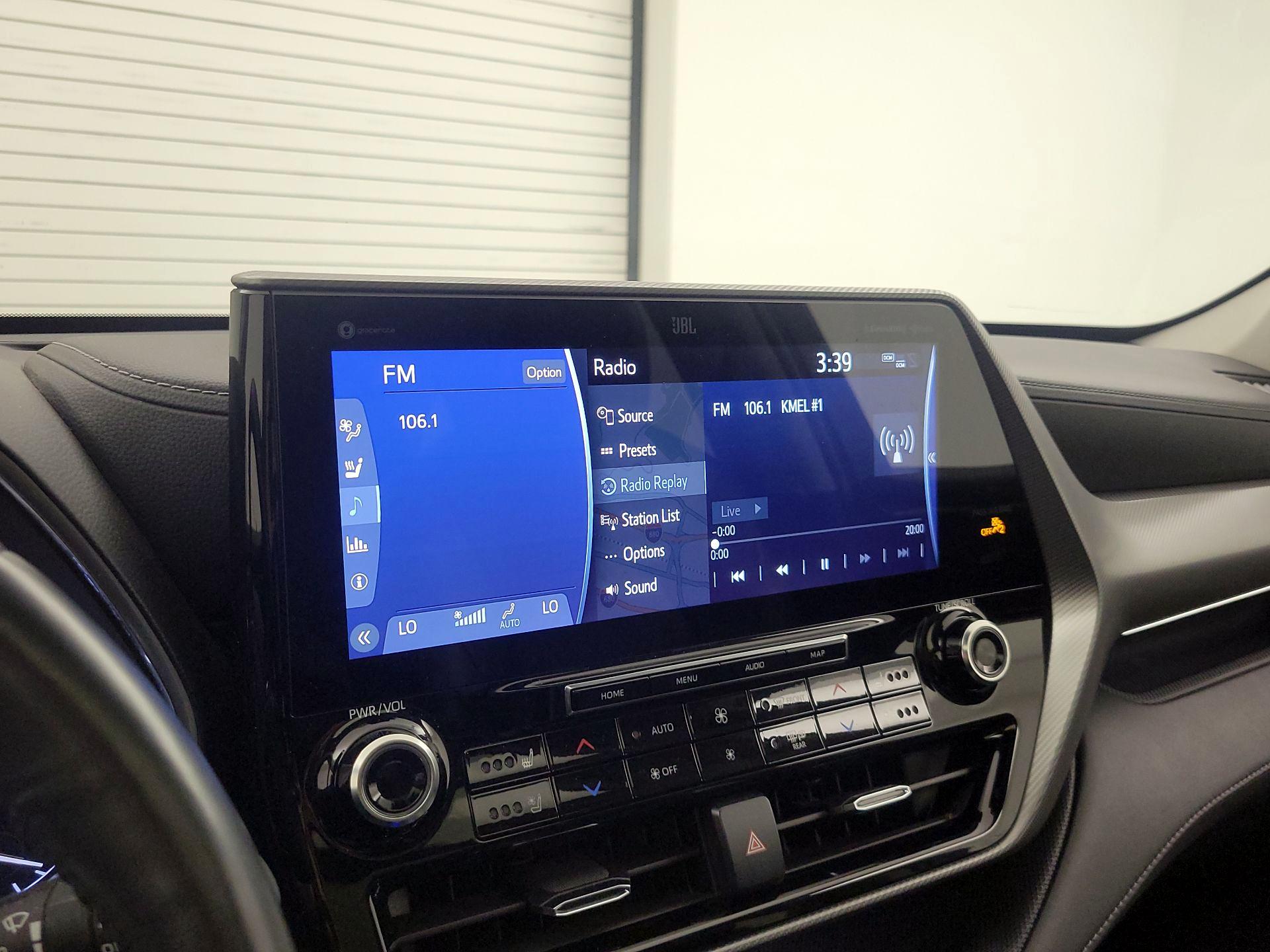 Thumbnail: 2021 Toyota Highlander - 16