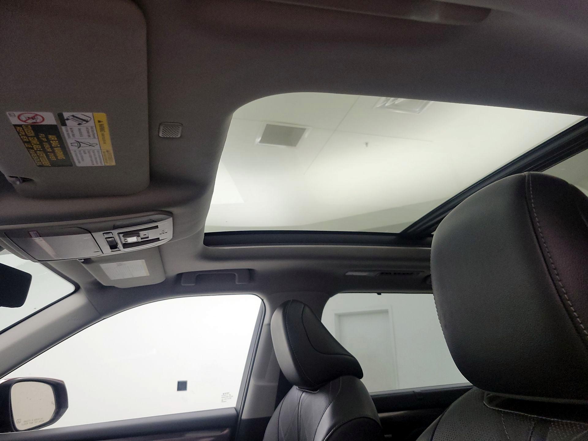 Thumbnail: 2021 Toyota Highlander - 20