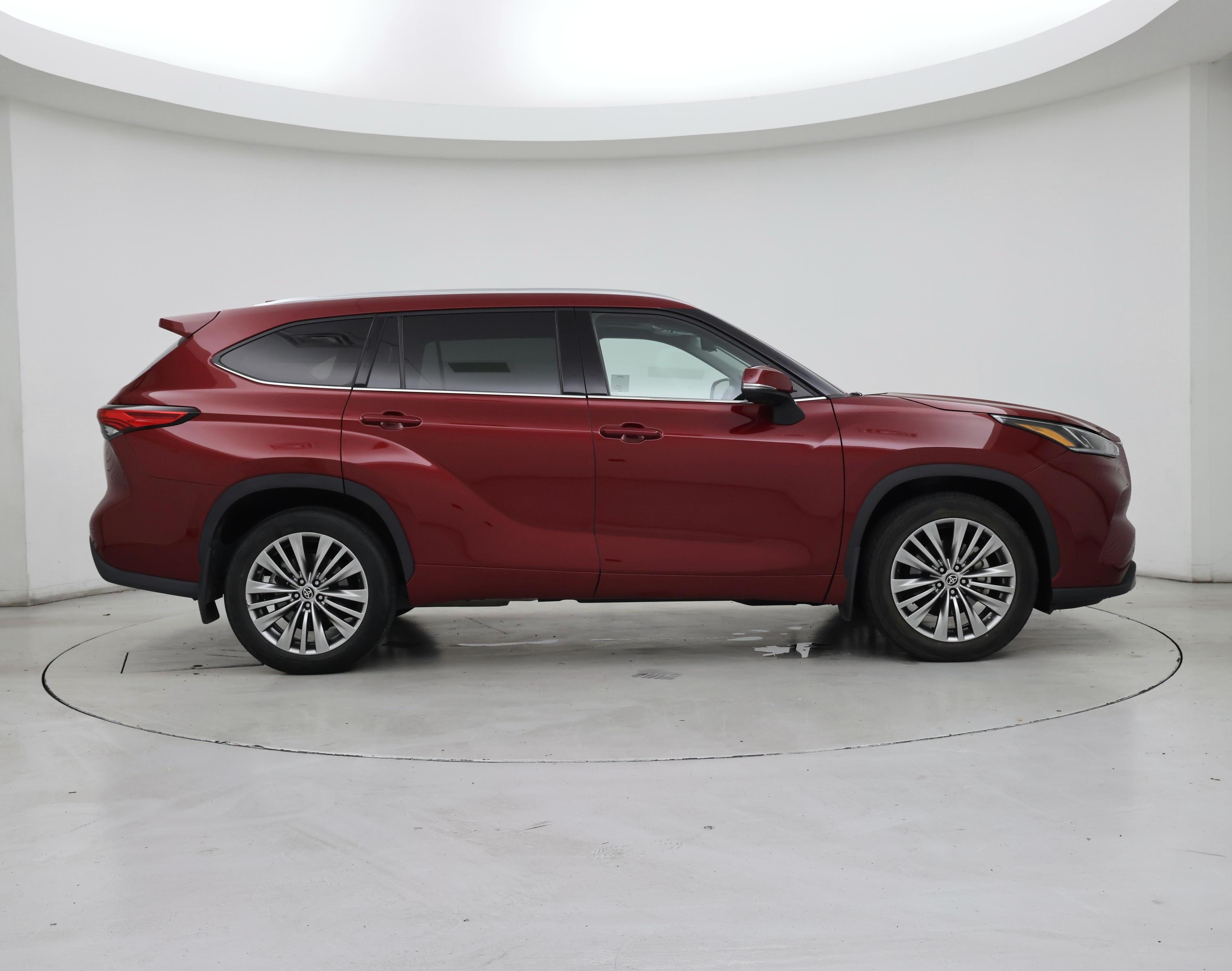 Thumbnail: 2021 Toyota Highlander - 7