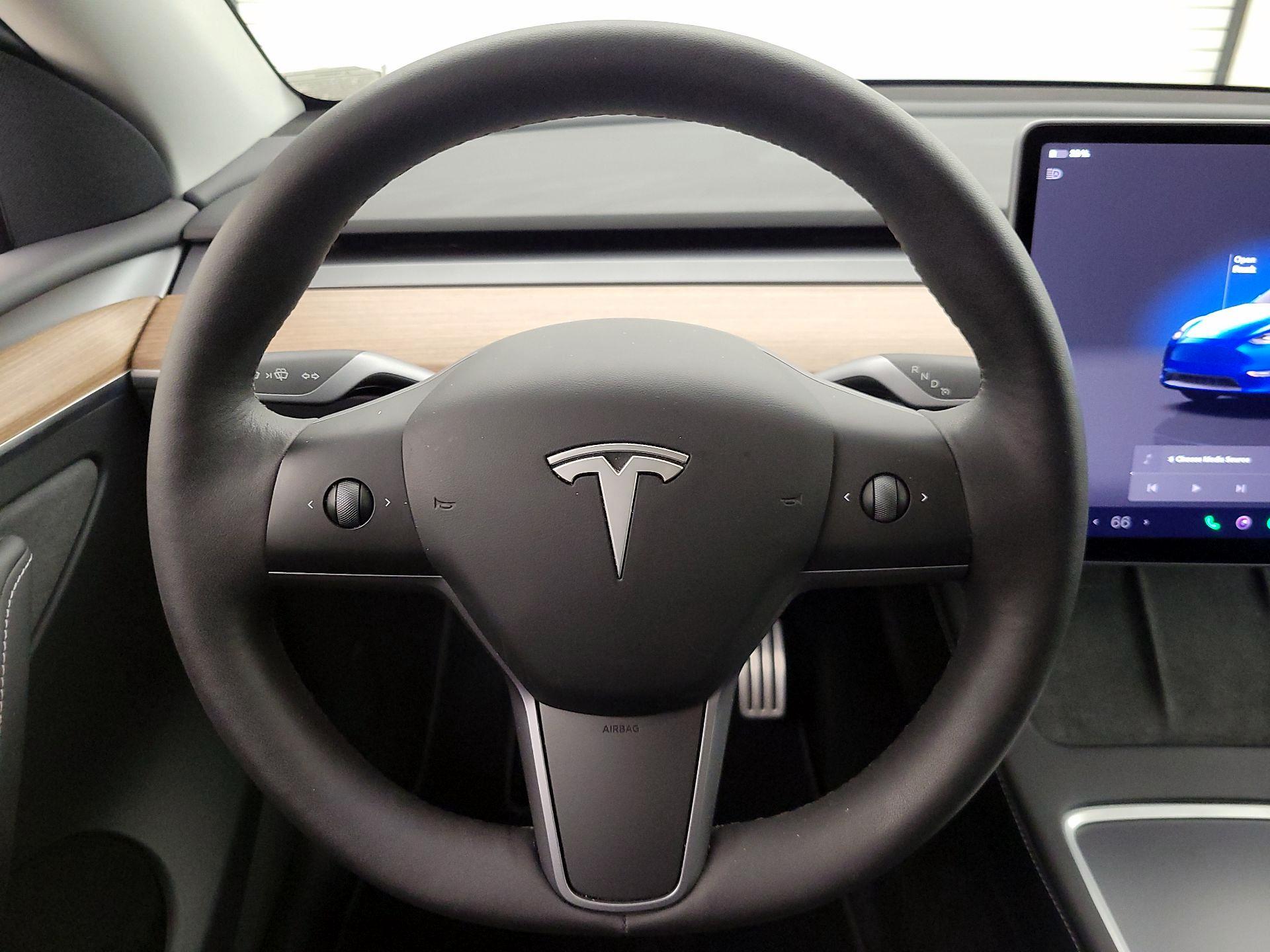 Thumbnail: 2023 Tesla Model Y - 10