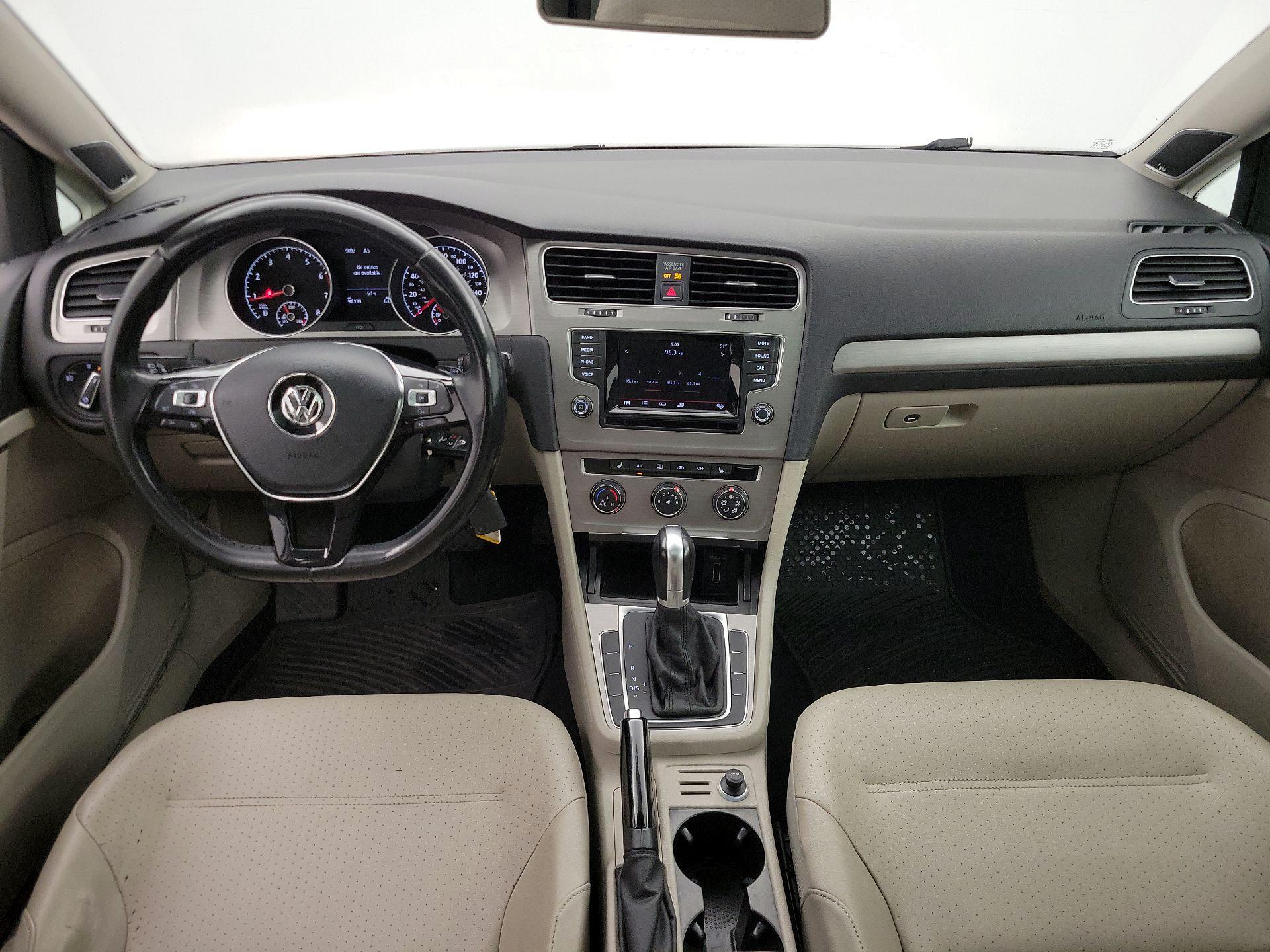 Thumbnail: 2015 Volkswagen Golf - 9