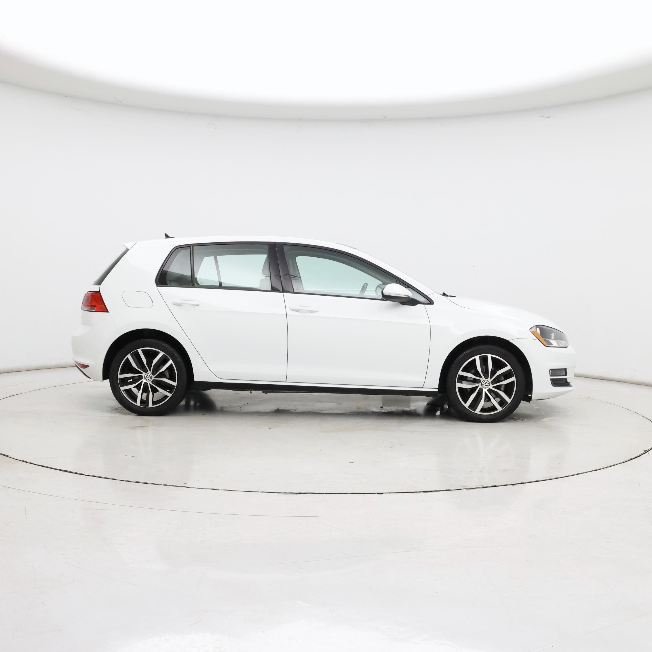 Thumbnail: 2015 Volkswagen Golf - 7