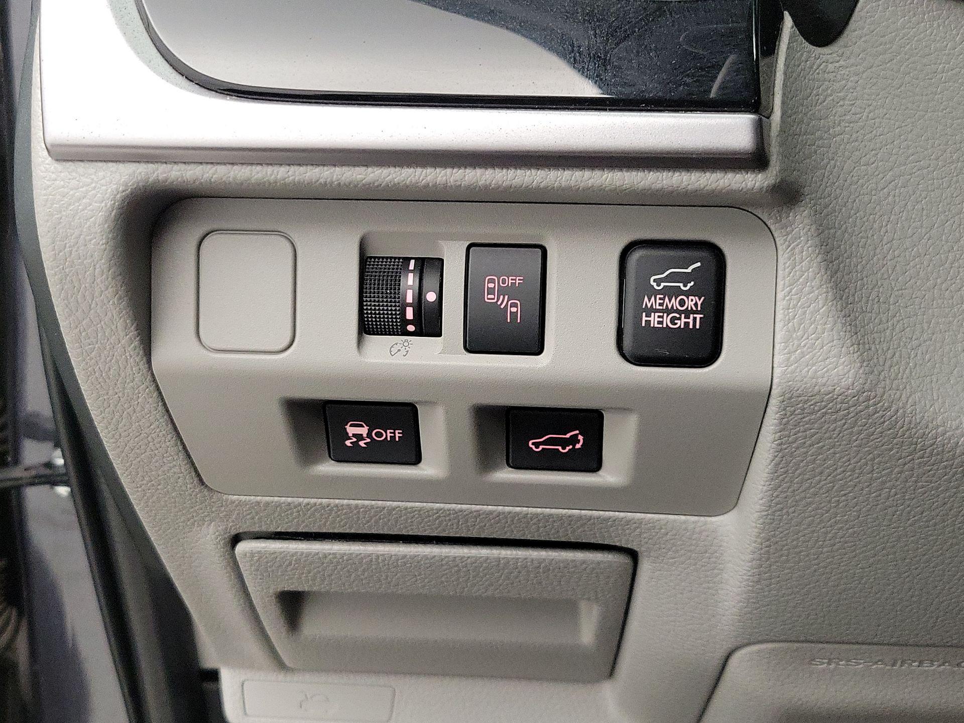 Thumbnail: 2017 Subaru Forester - 13