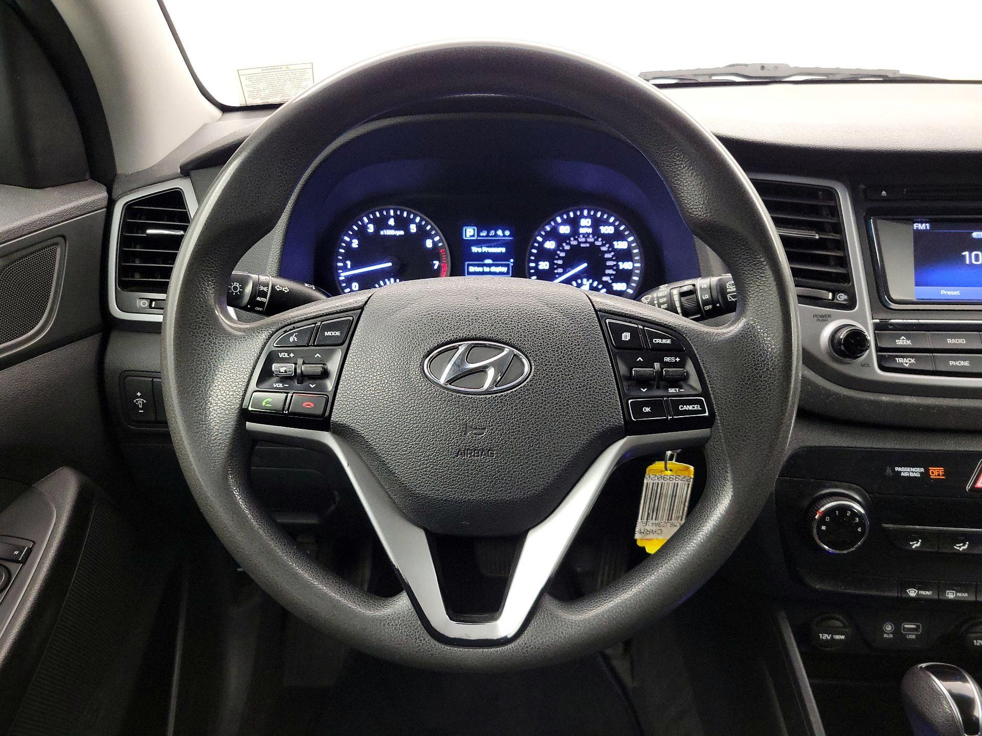 Thumbnail: 2016 Hyundai Tucson - 10
