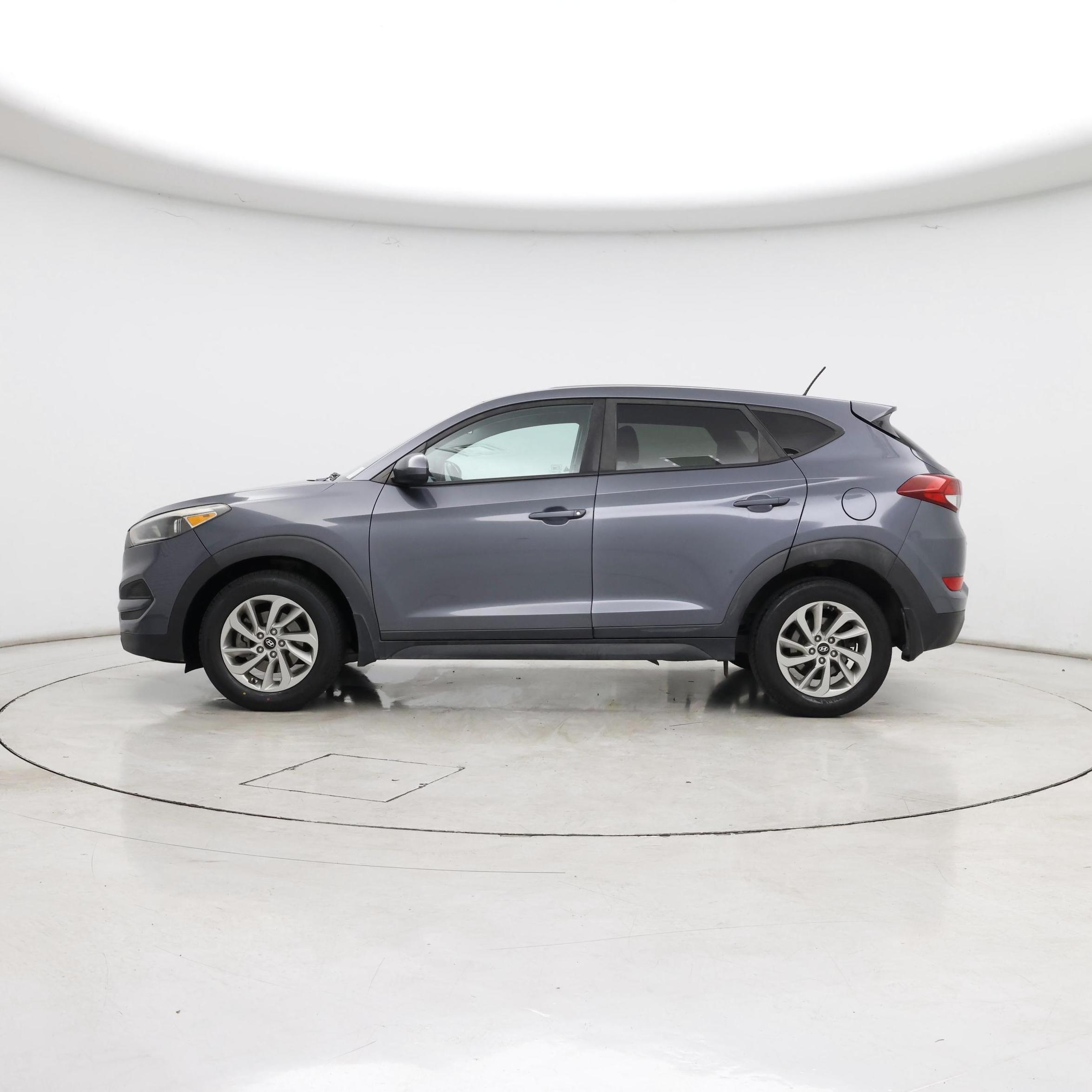 Thumbnail: 2016 Hyundai Tucson - 3