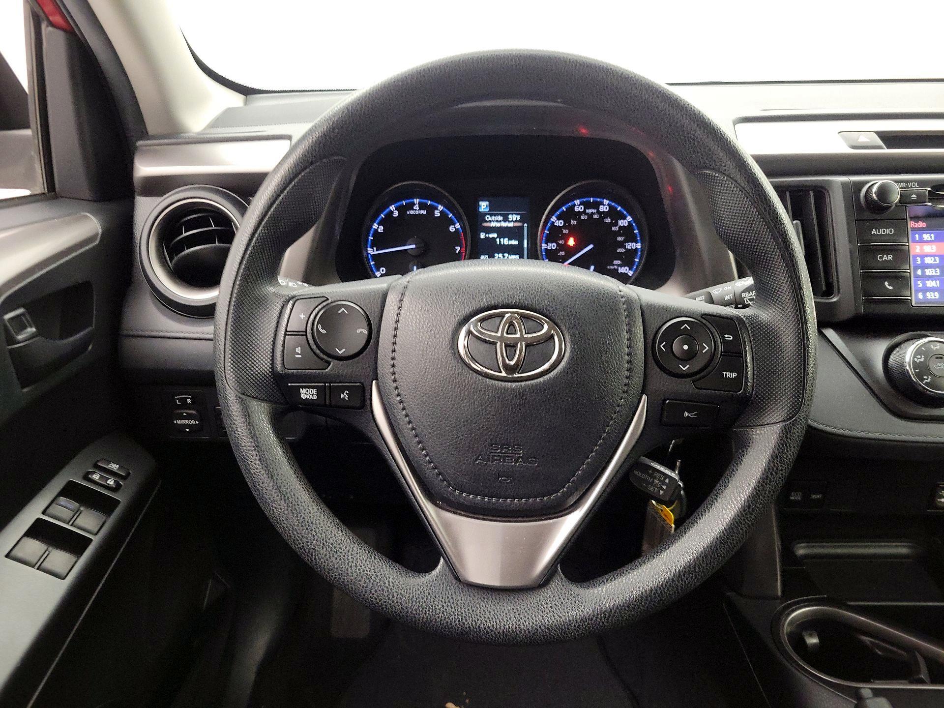 Thumbnail: 2017 Toyota RAV4 - 10