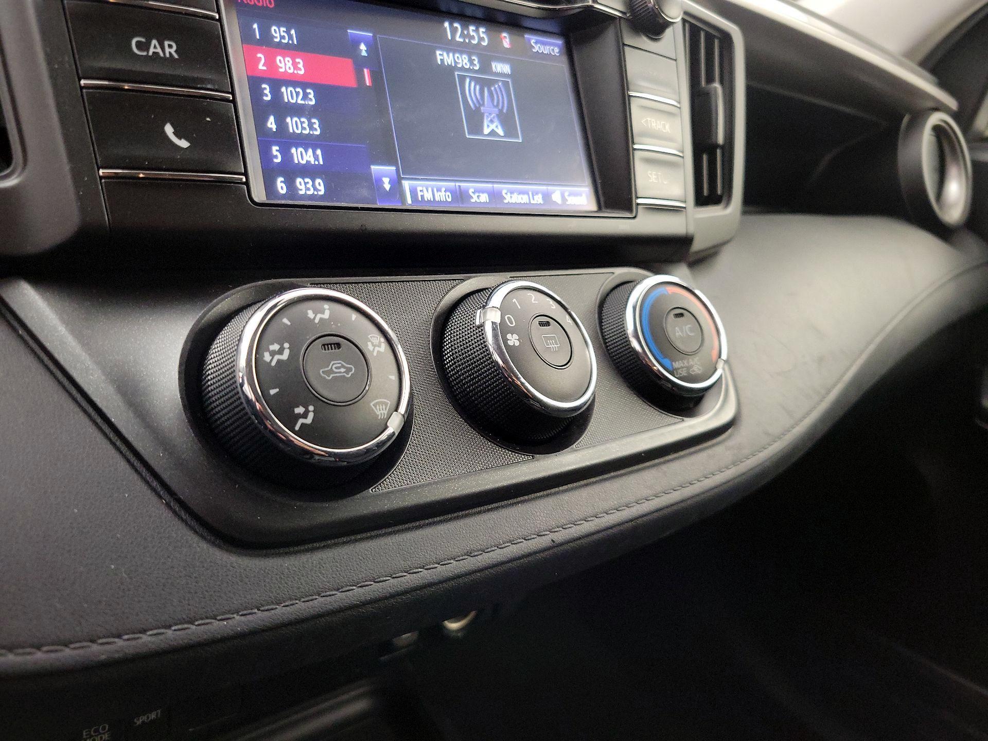 Thumbnail: 2017 Toyota RAV4 - 16