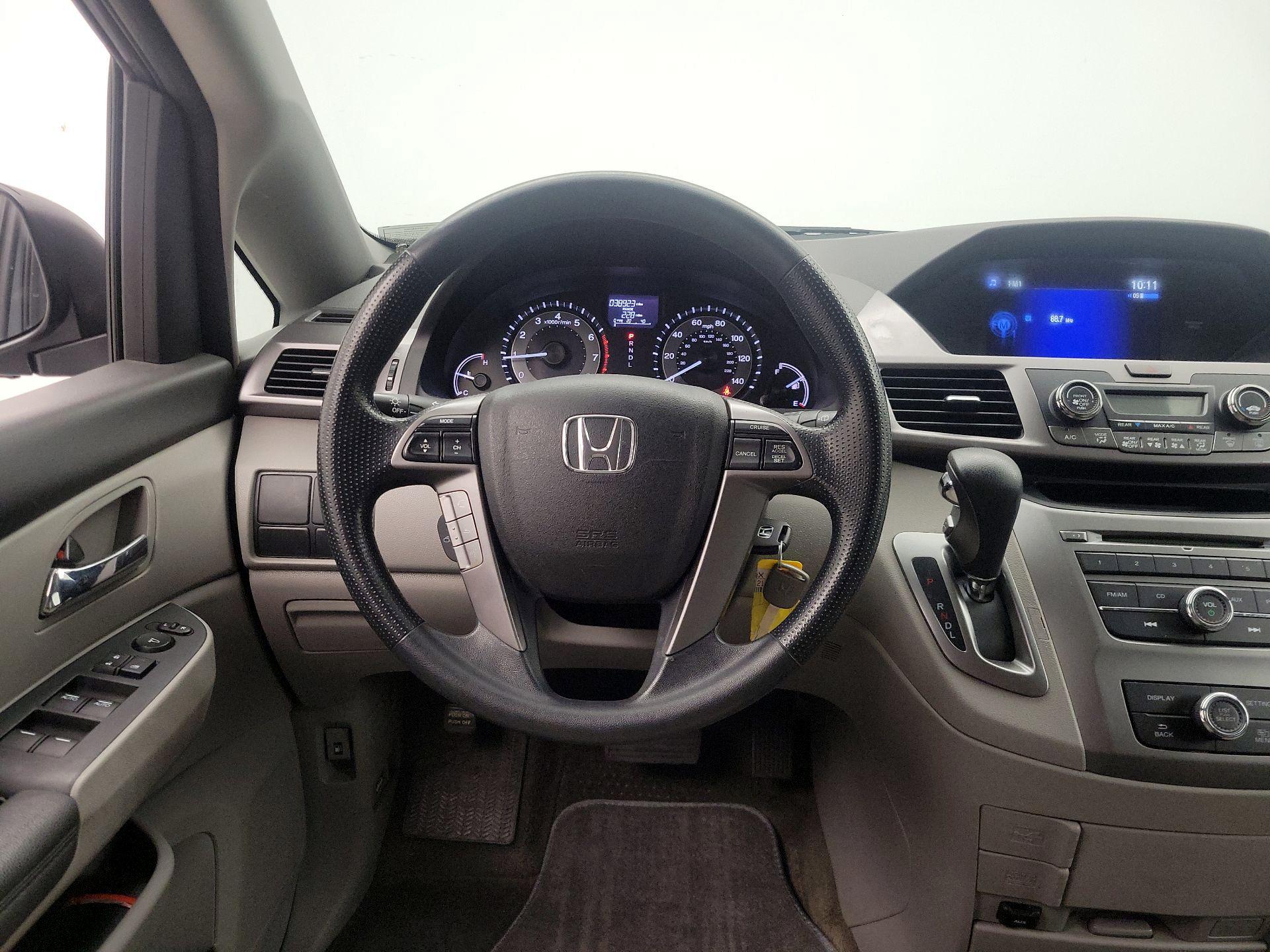 Thumbnail: 2015 Honda Odyssey - 10