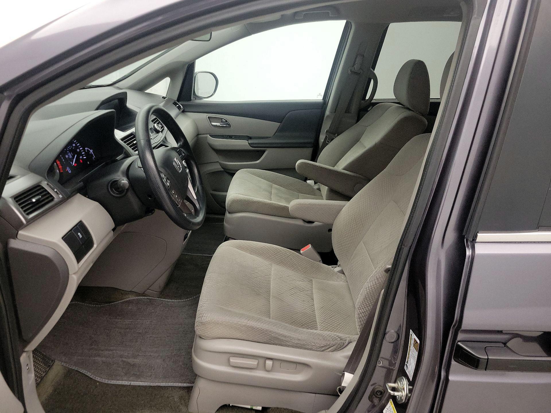 Thumbnail: 2015 Honda Odyssey - 11