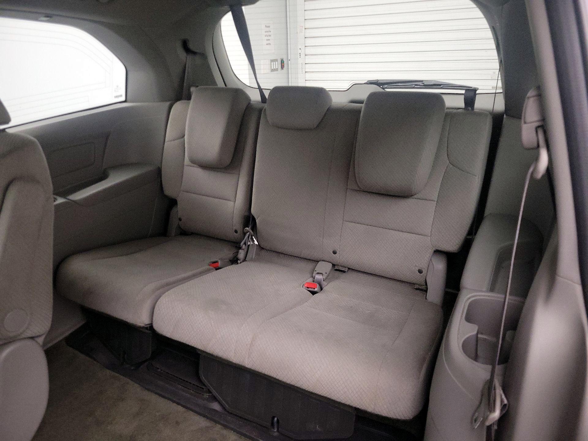 Thumbnail: 2015 Honda Odyssey - 19