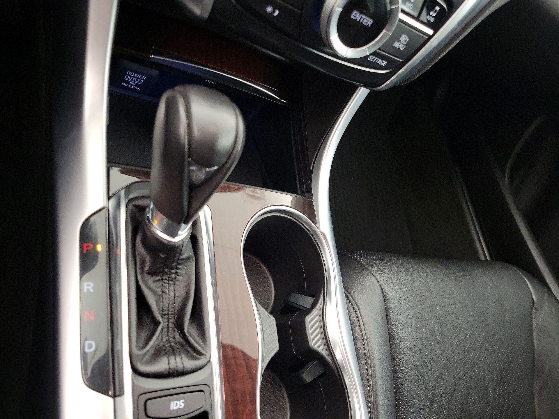 Thumbnail: 2015 Acura TLX - 18