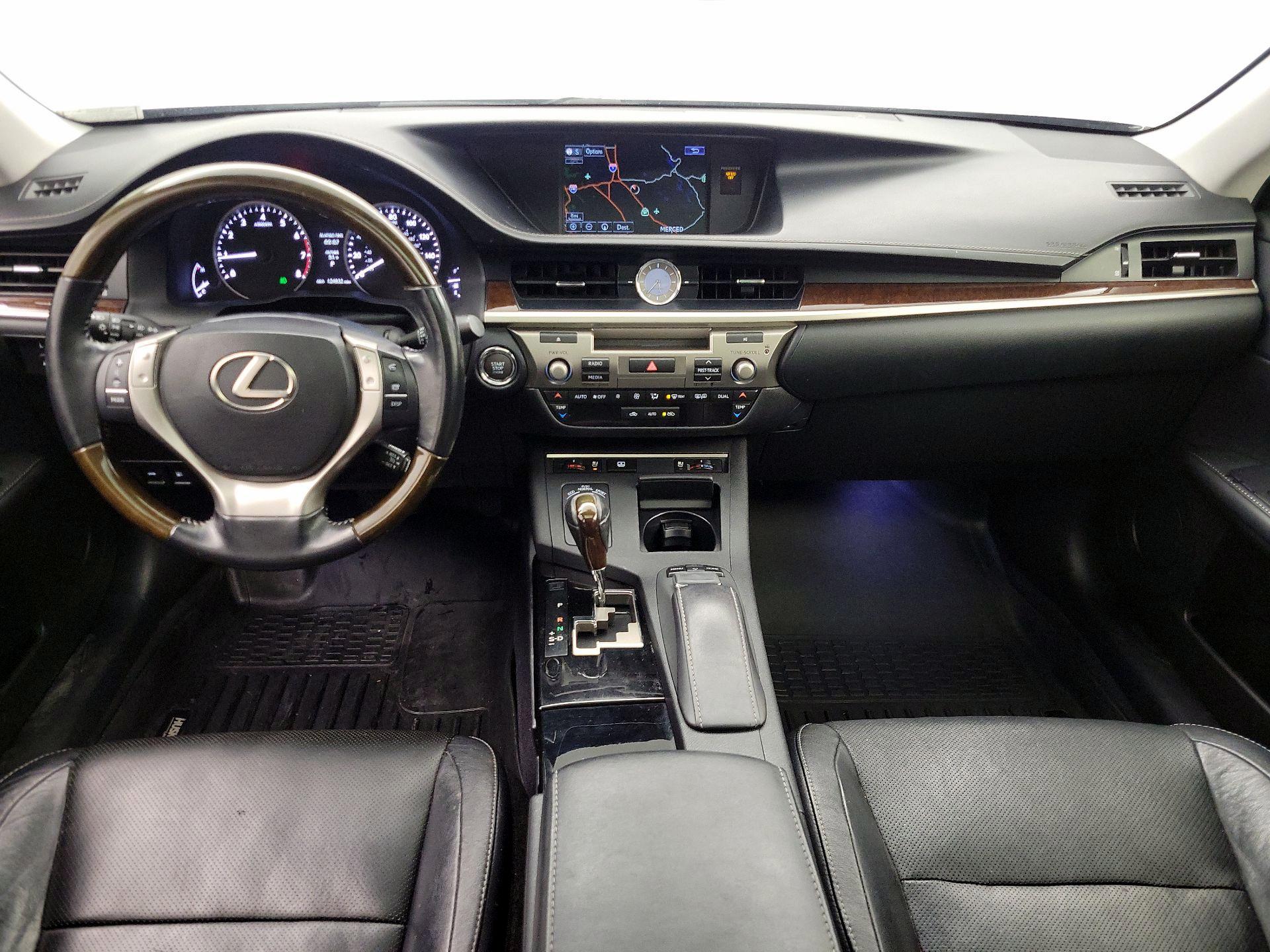 Thumbnail: 2015 Lexus ES - 9