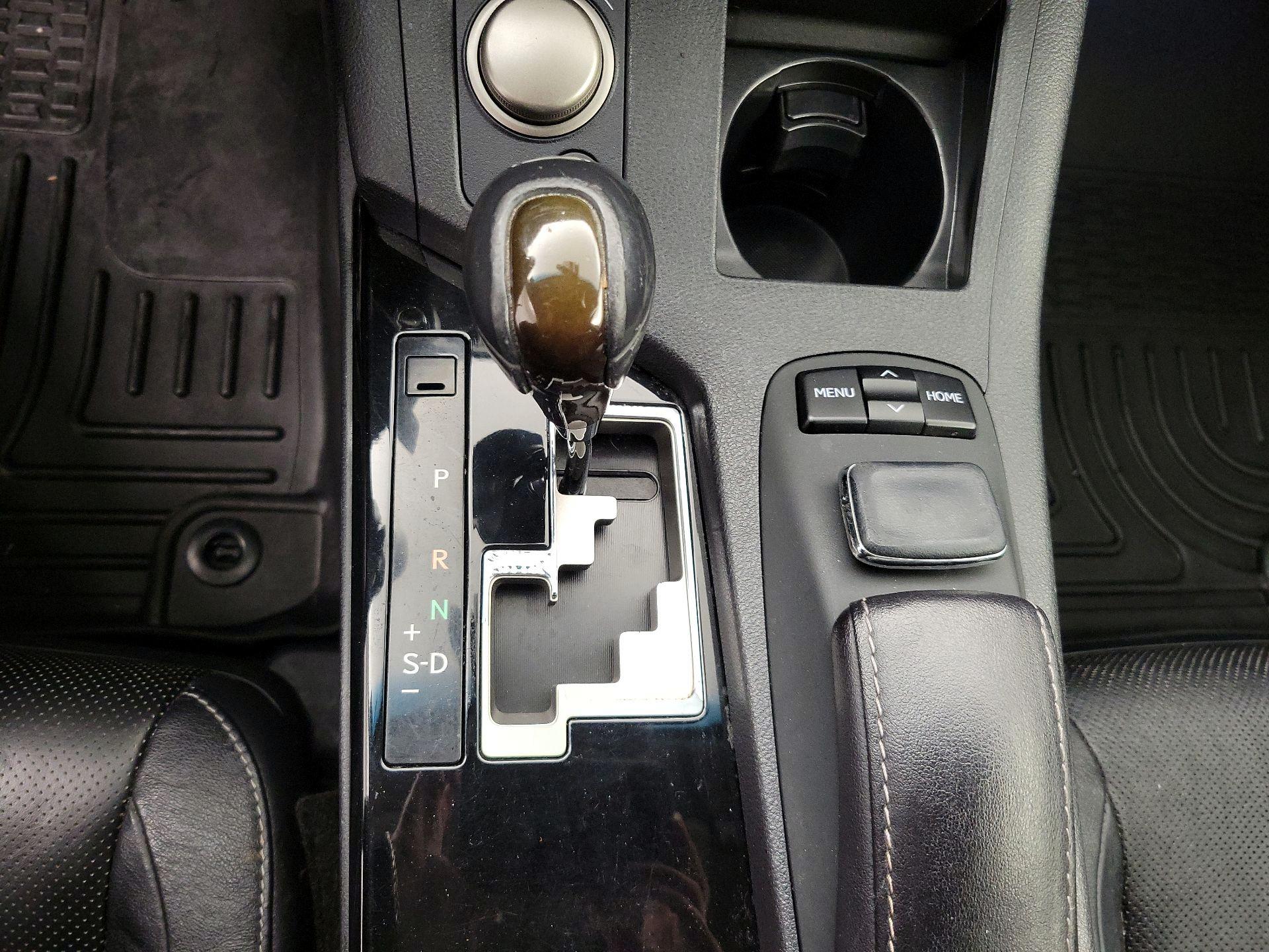 Thumbnail: 2015 Lexus ES - 18