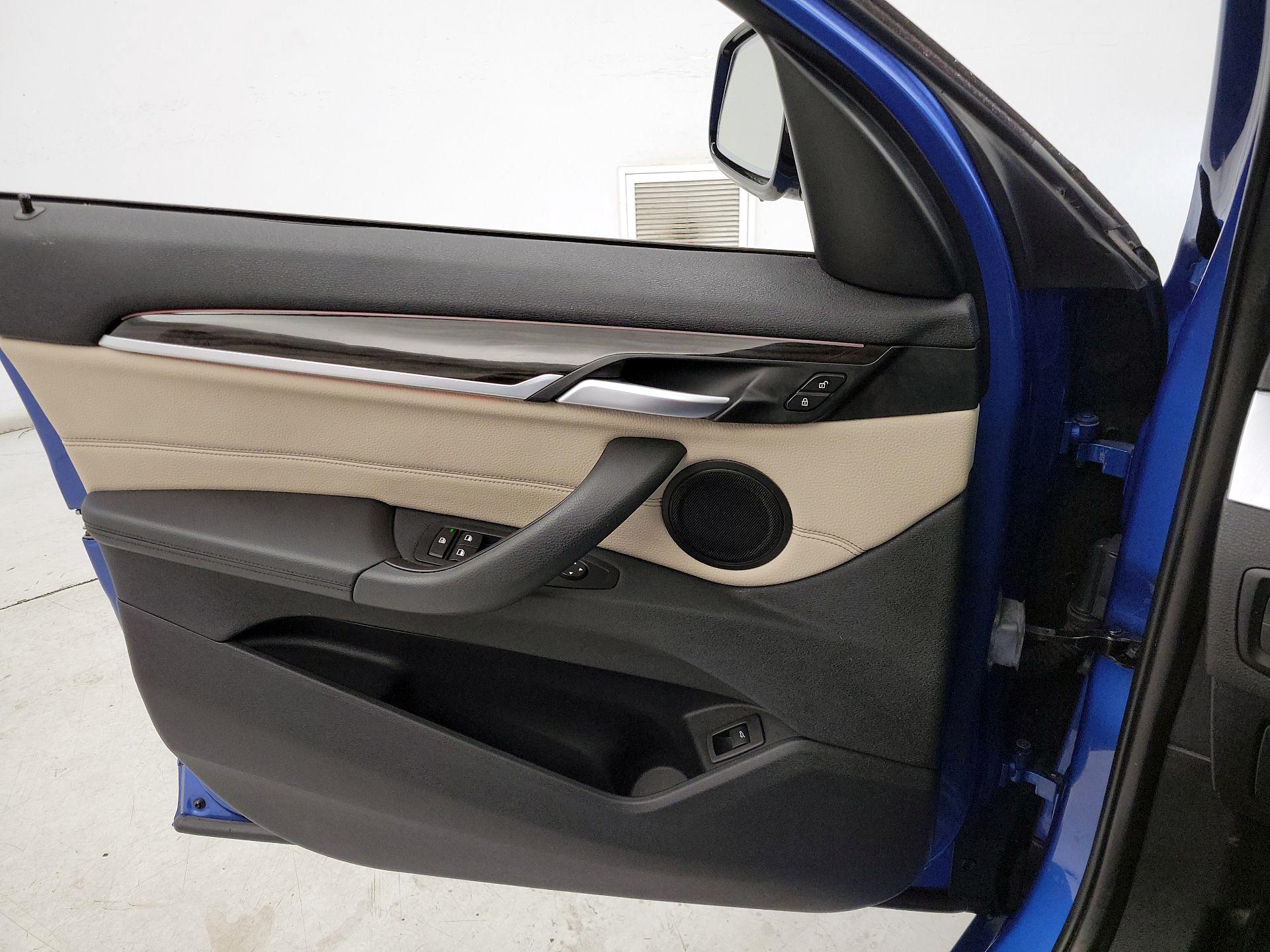 Thumbnail: 2017 BMW X1 - 12