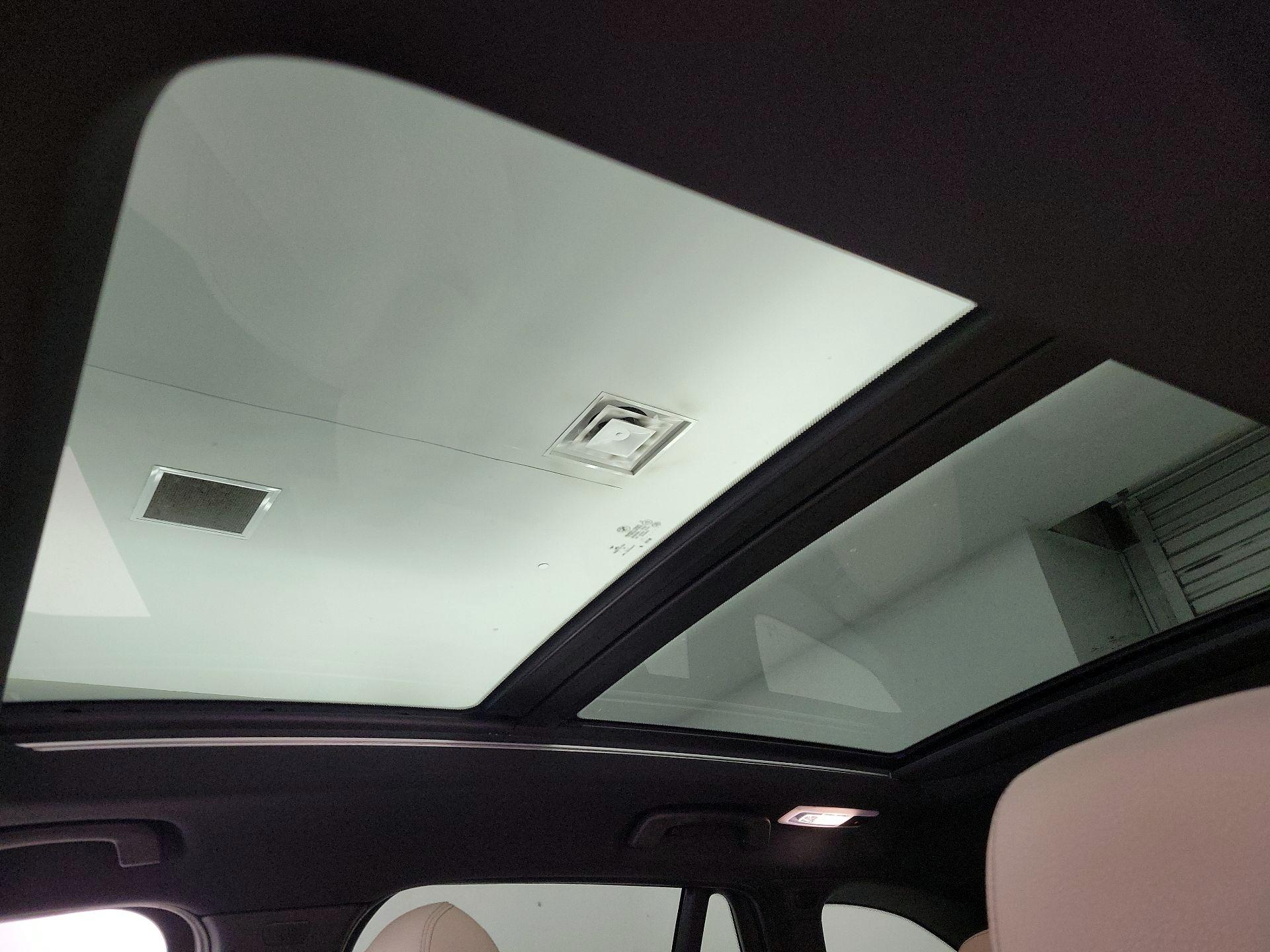 Thumbnail: 2017 BMW X1 - 18