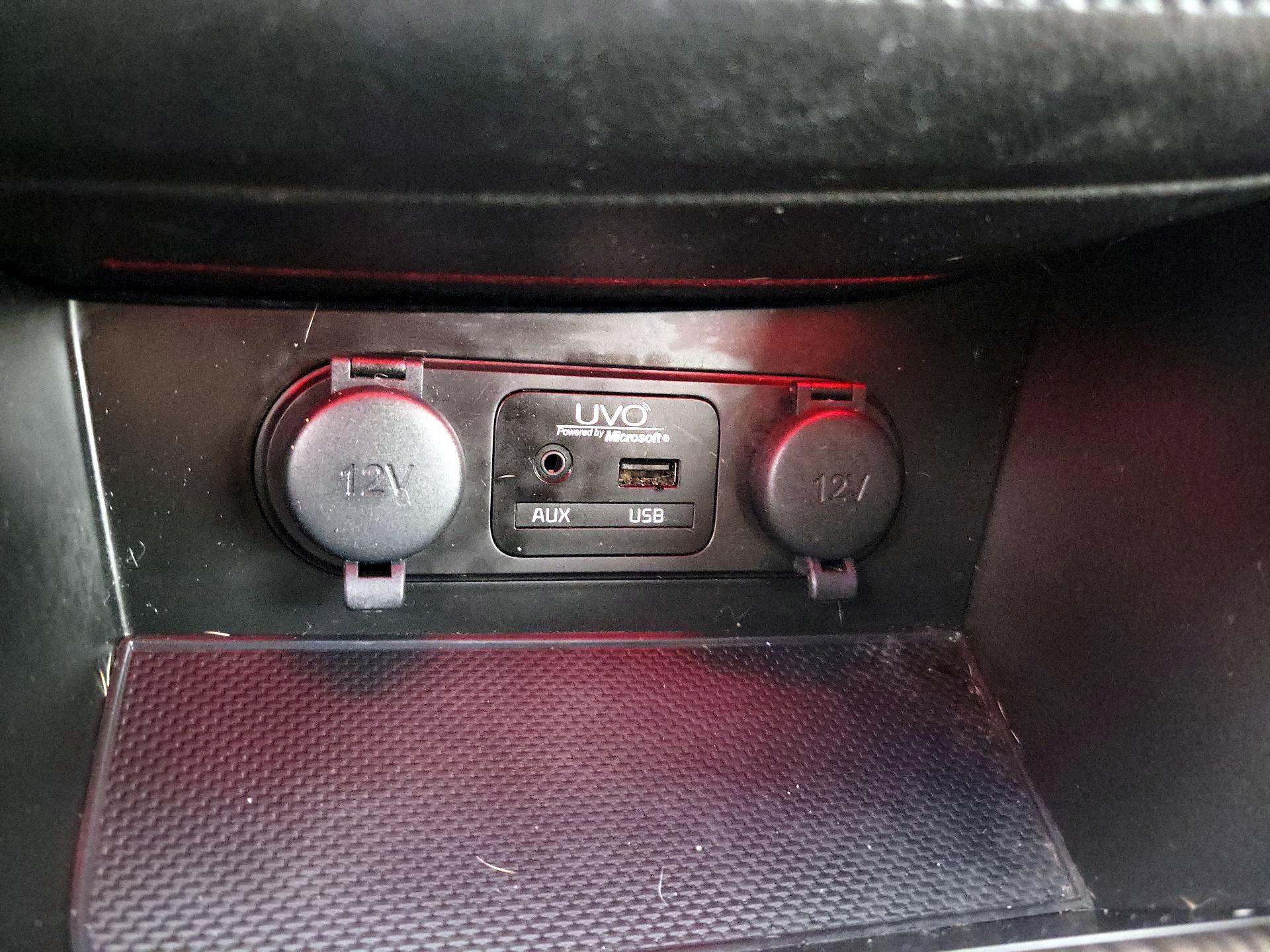 Thumbnail: 2015 Kia Optima - 18