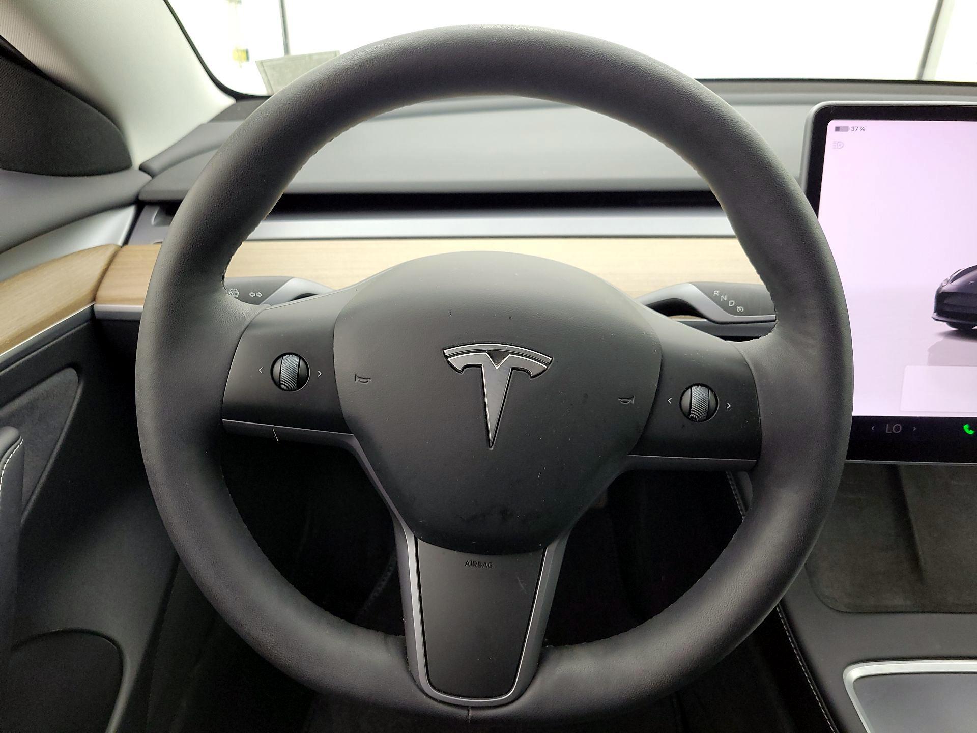 Thumbnail: 2023 Tesla Model 3 - 10