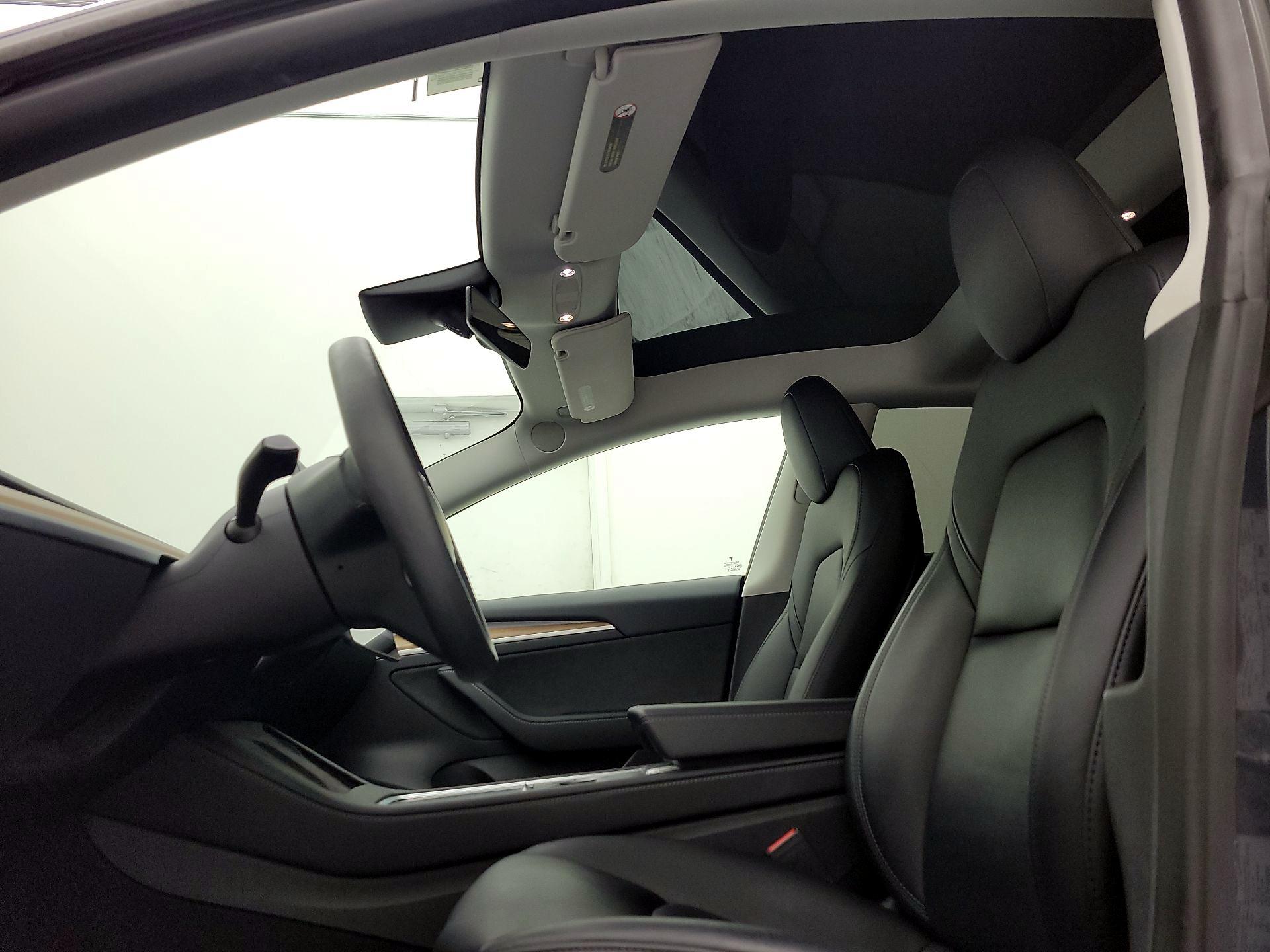 Thumbnail: 2023 Tesla Model 3 - 18