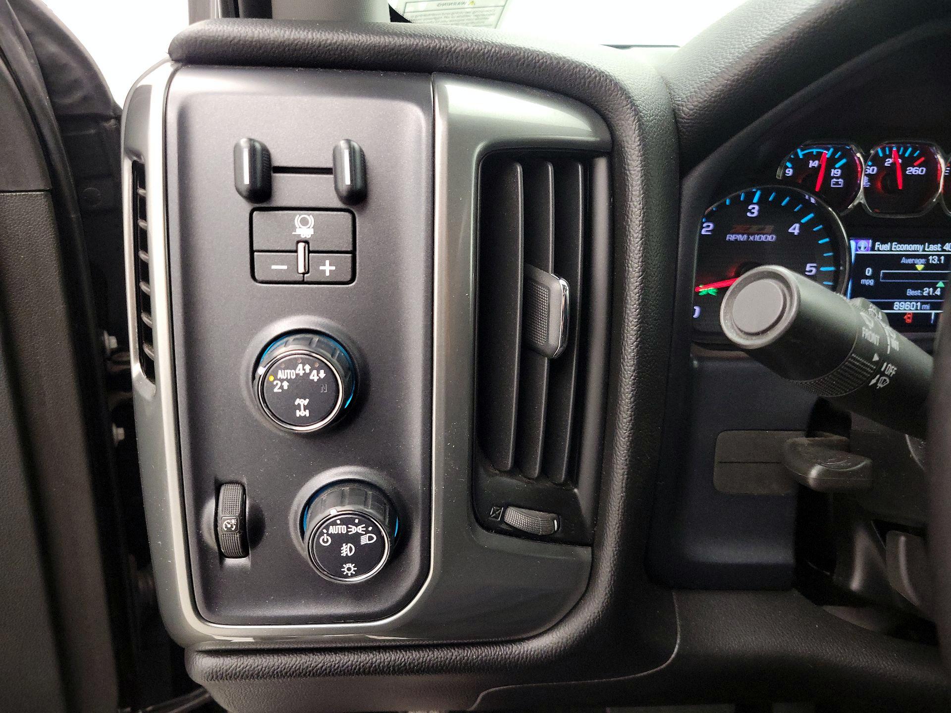 Thumbnail: 2018 Chevrolet Silverado 1500 - 13