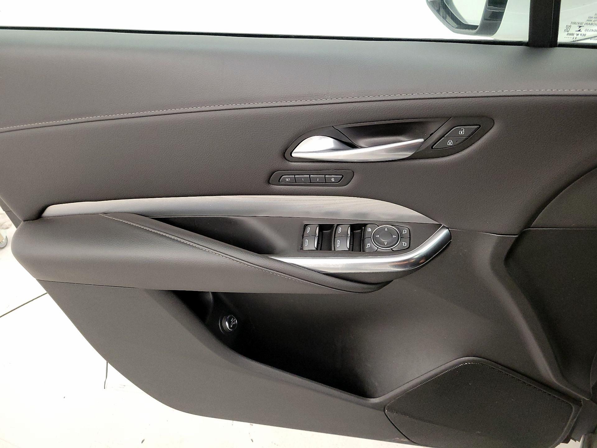 Thumbnail: 2023 Cadillac XT4 - 12