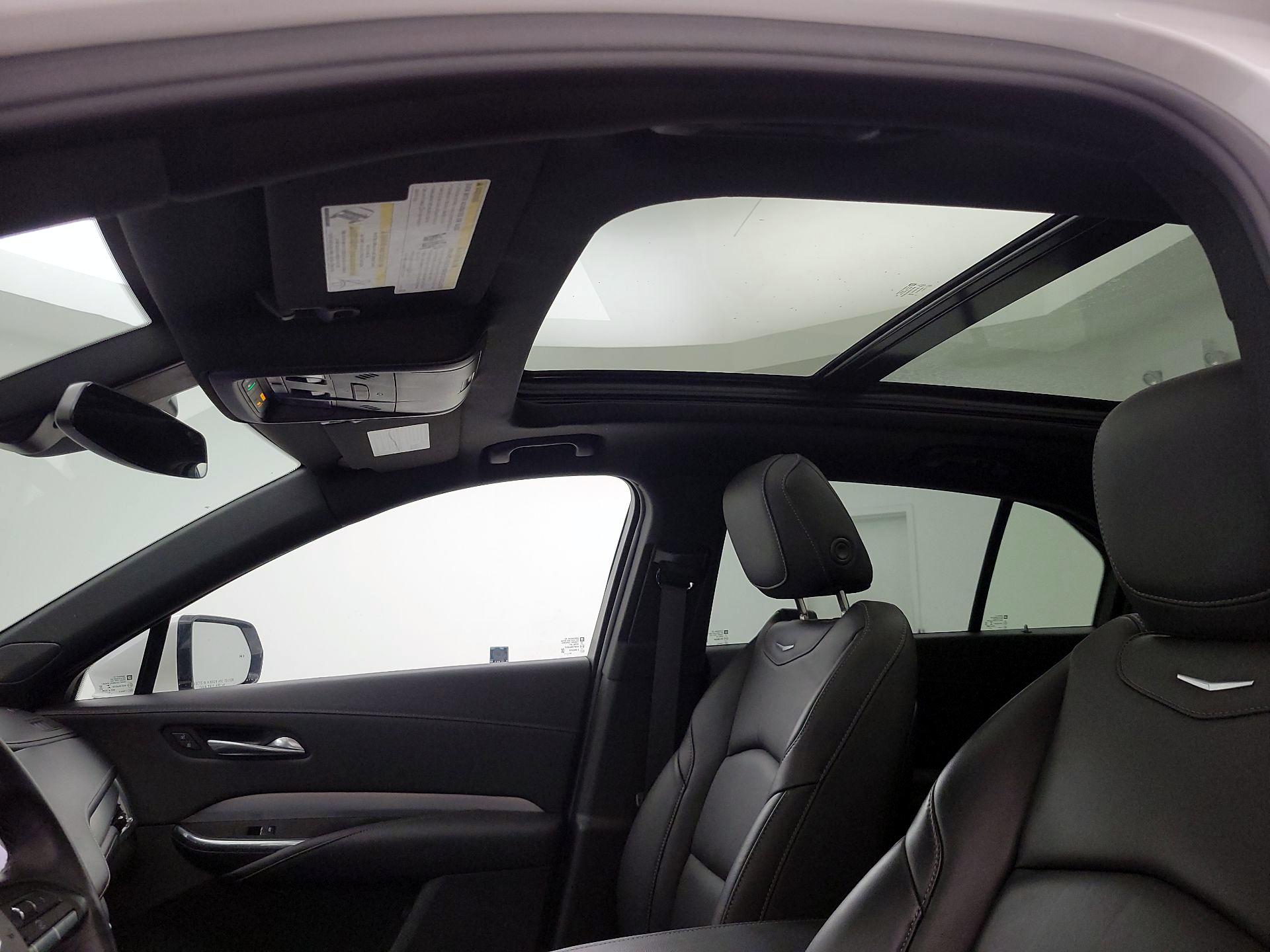 Thumbnail: 2023 Cadillac XT4 - 20