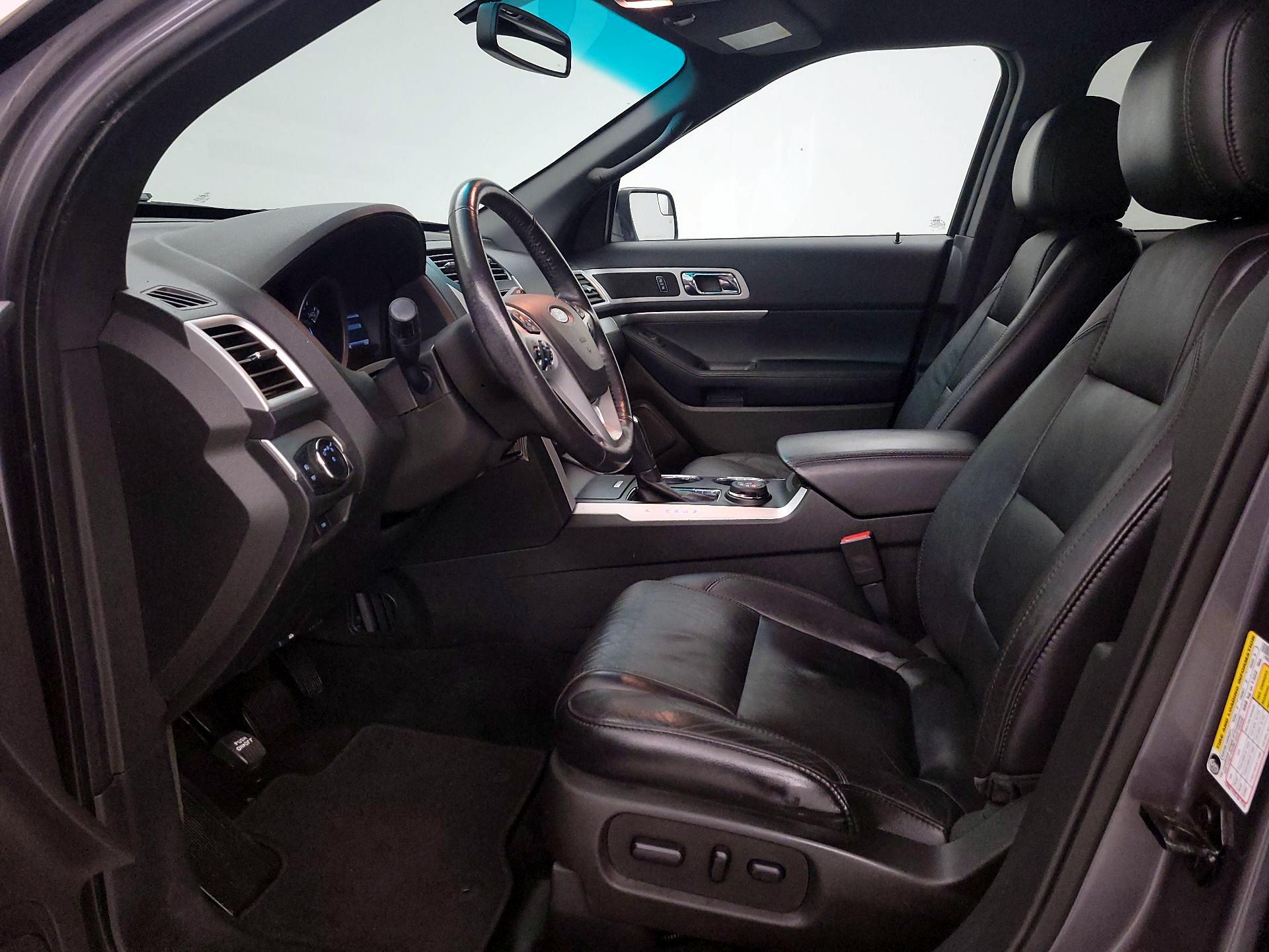 Thumbnail: 2014 Ford Explorer - 11