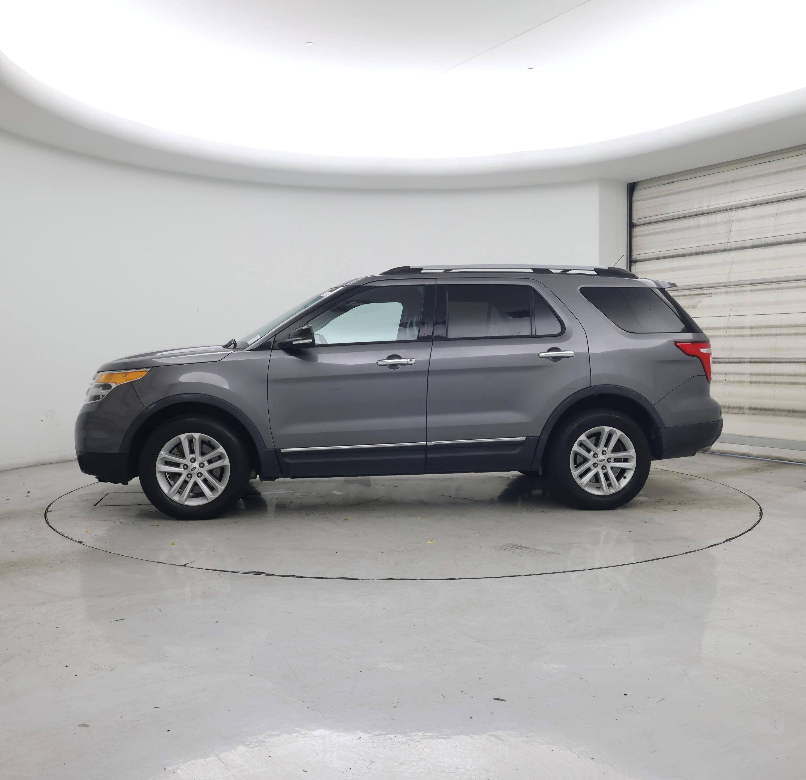 Thumbnail: 2014 Ford Explorer - 3
