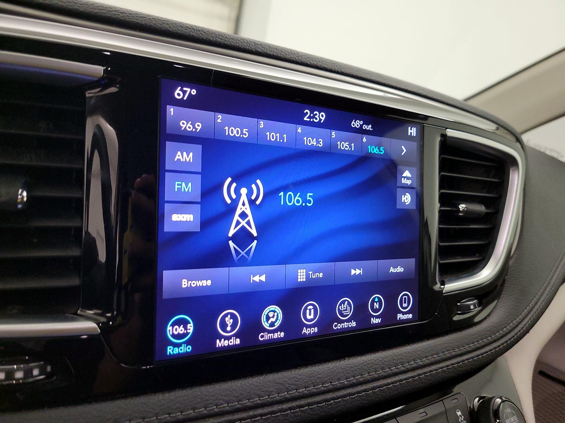 Thumbnail: 2018 Chrysler Pacifica - 14