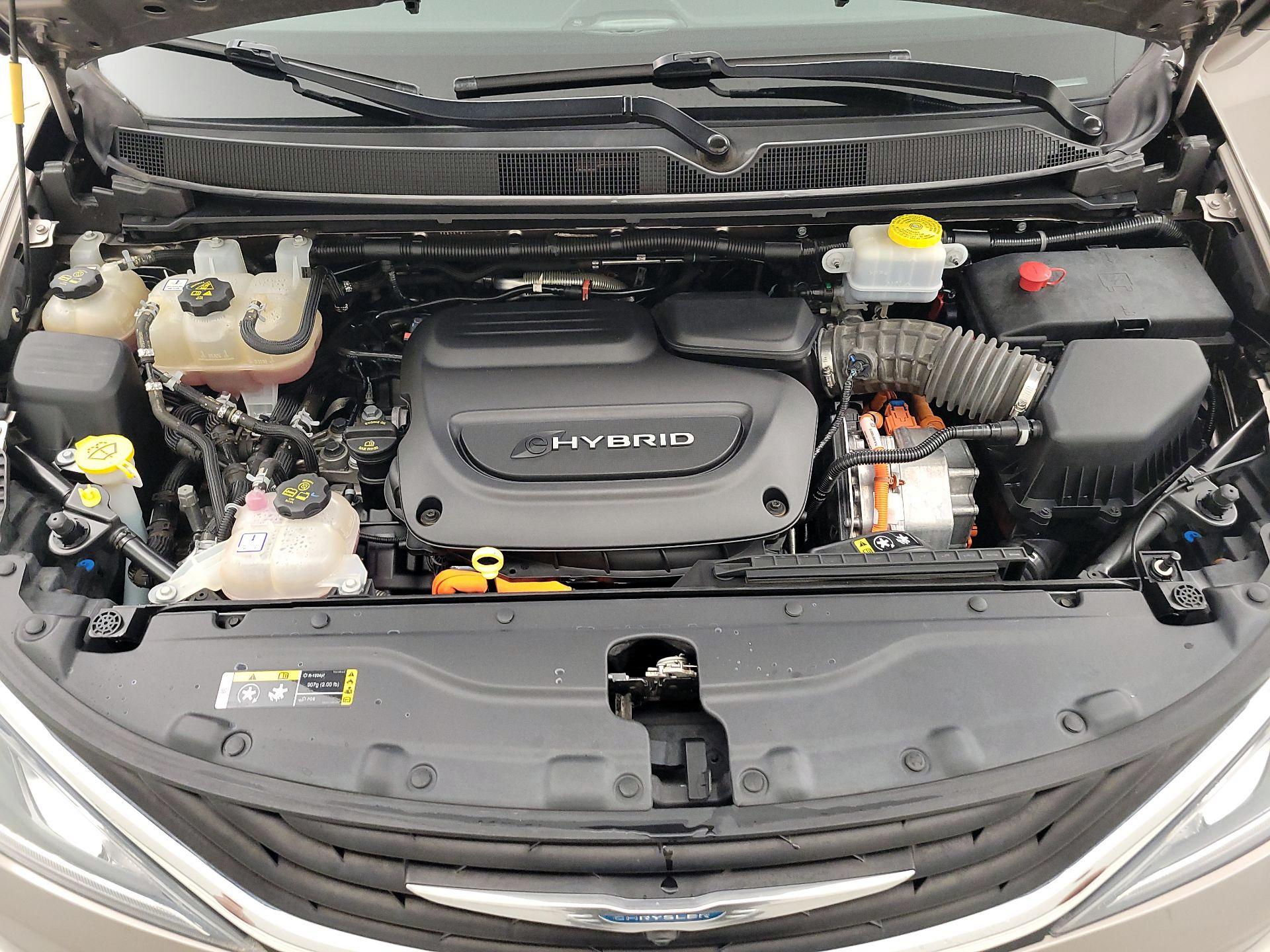 Thumbnail: 2018 Chrysler Pacifica - 20