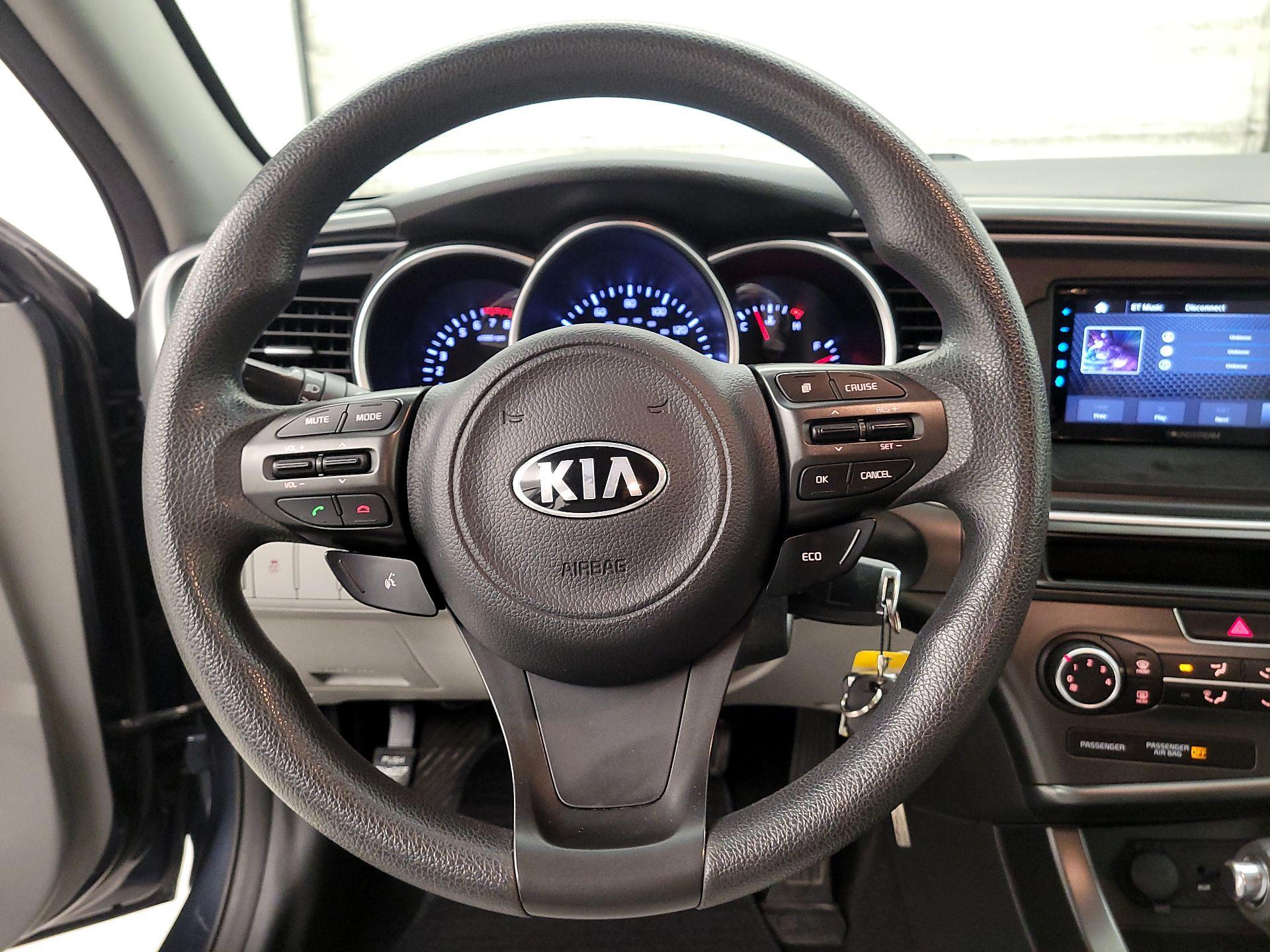 Thumbnail: 2015 Kia Optima - 10
