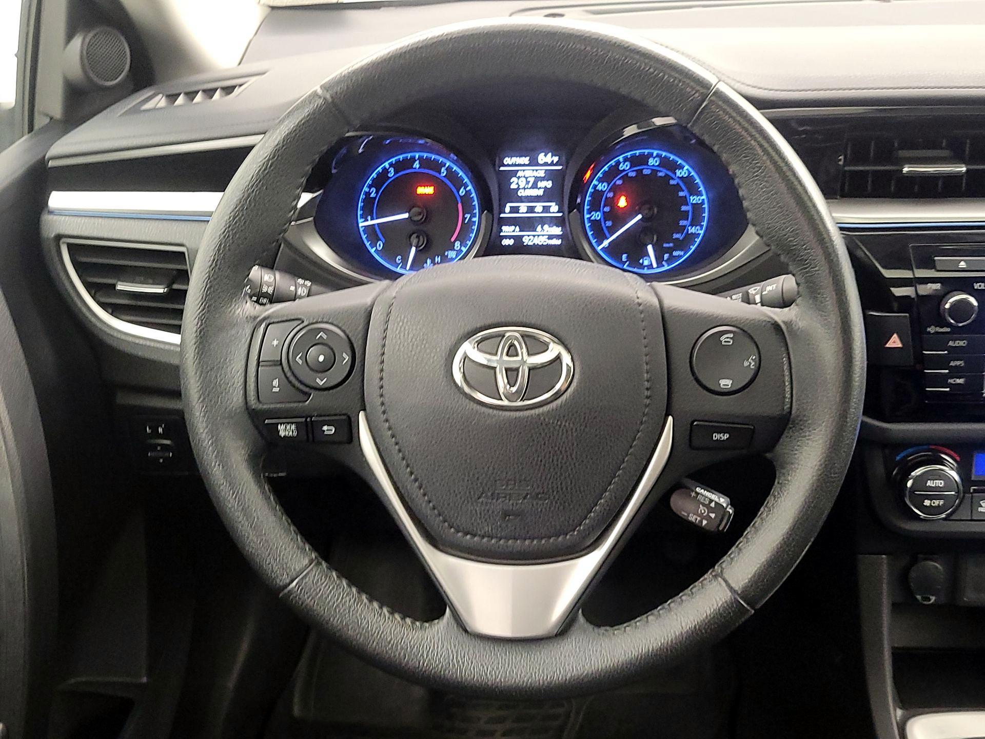 Thumbnail: 2015 Toyota Corolla - 10