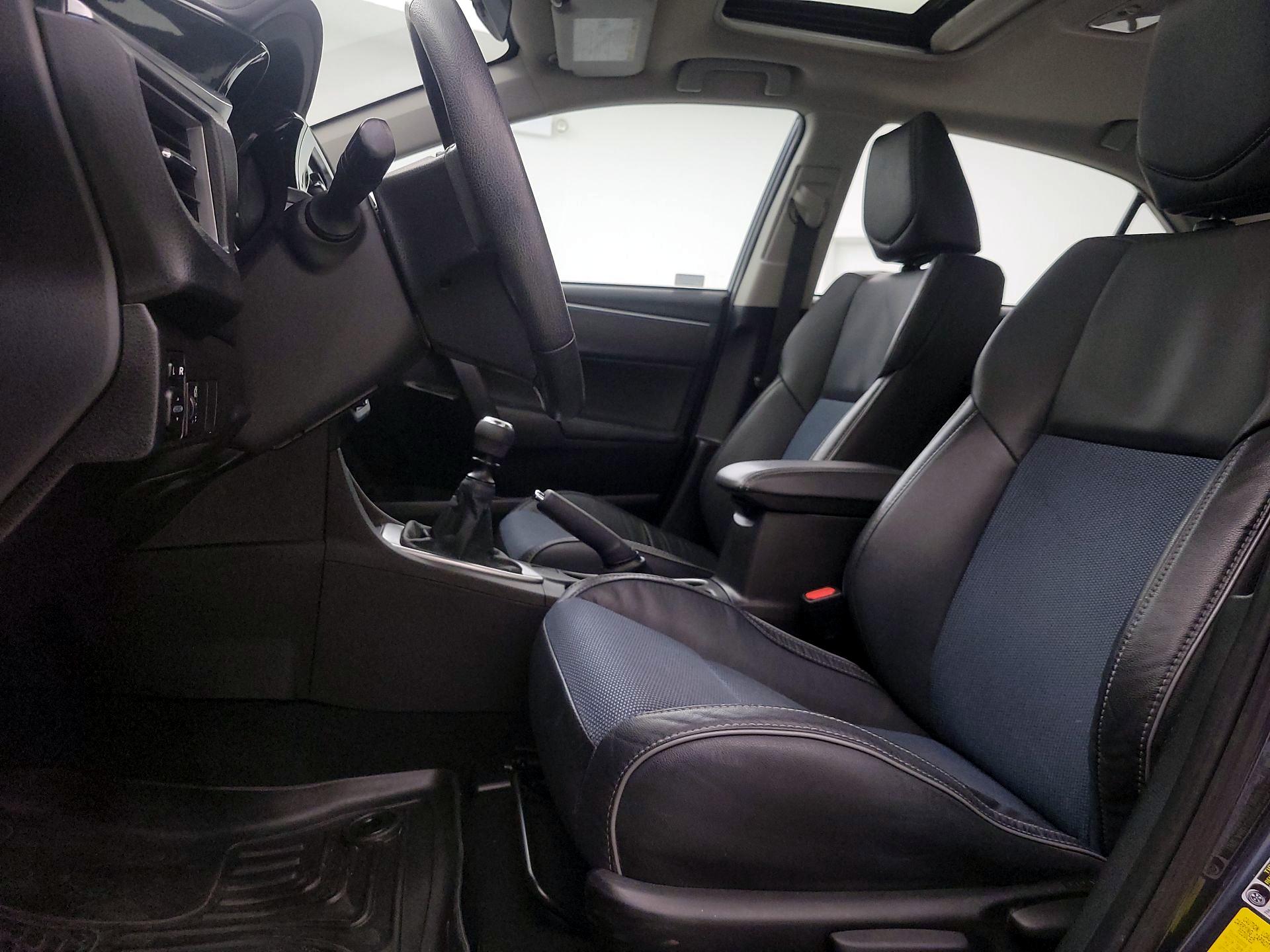 Thumbnail: 2015 Toyota Corolla - 11