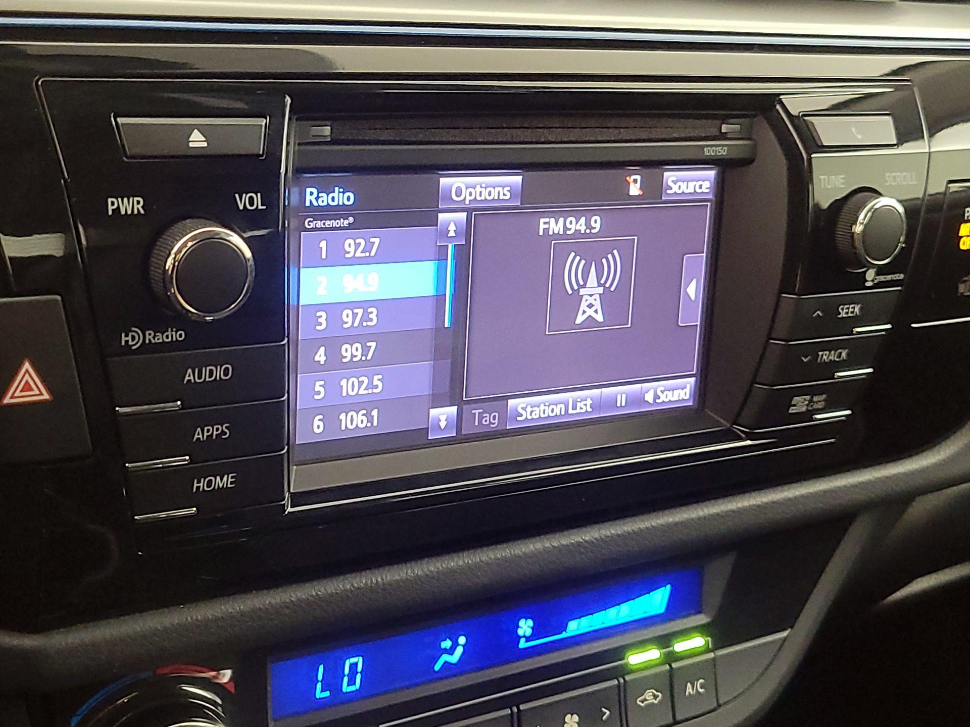 Thumbnail: 2015 Toyota Corolla - 15