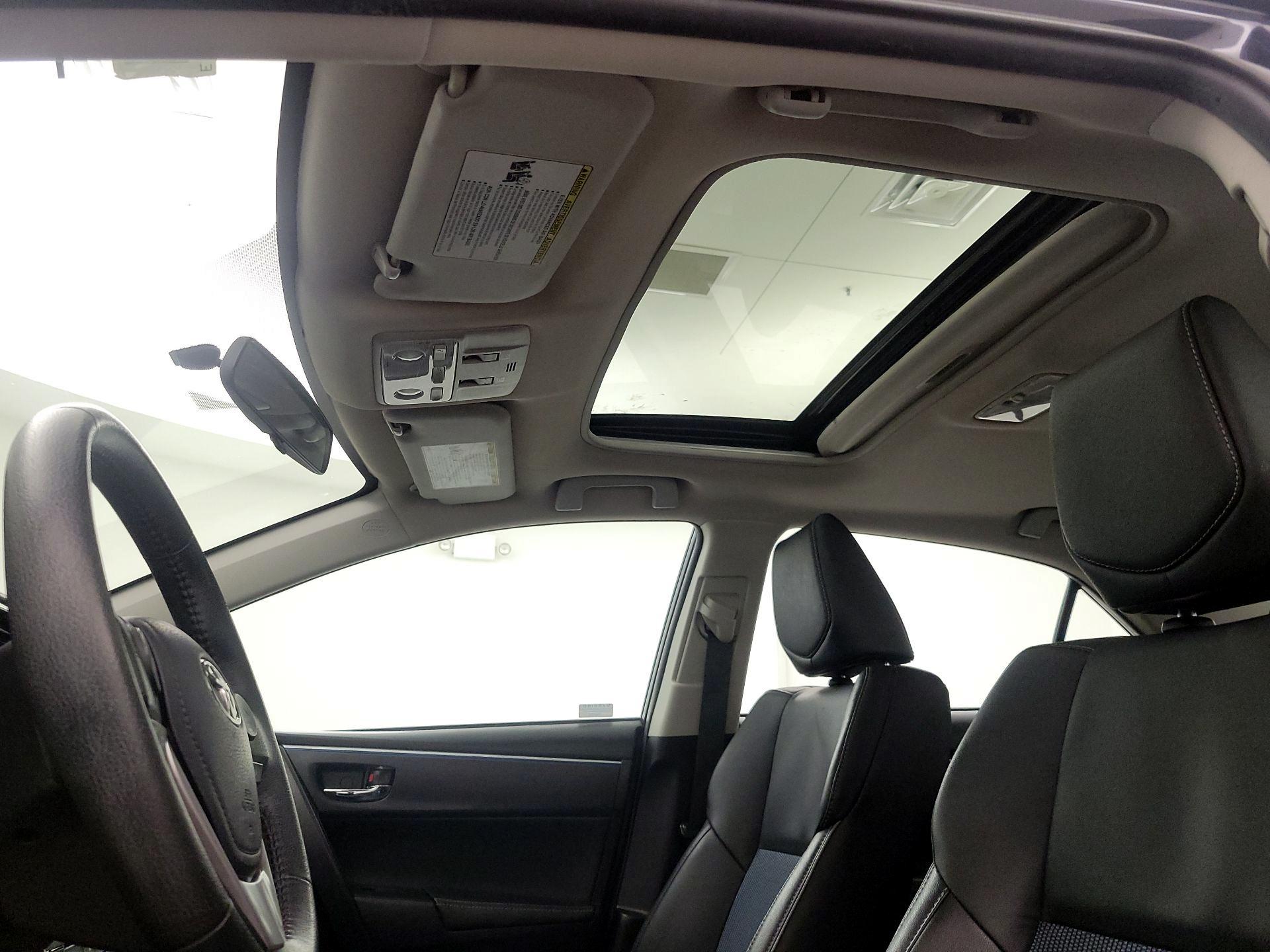 Thumbnail: 2015 Toyota Corolla - 19