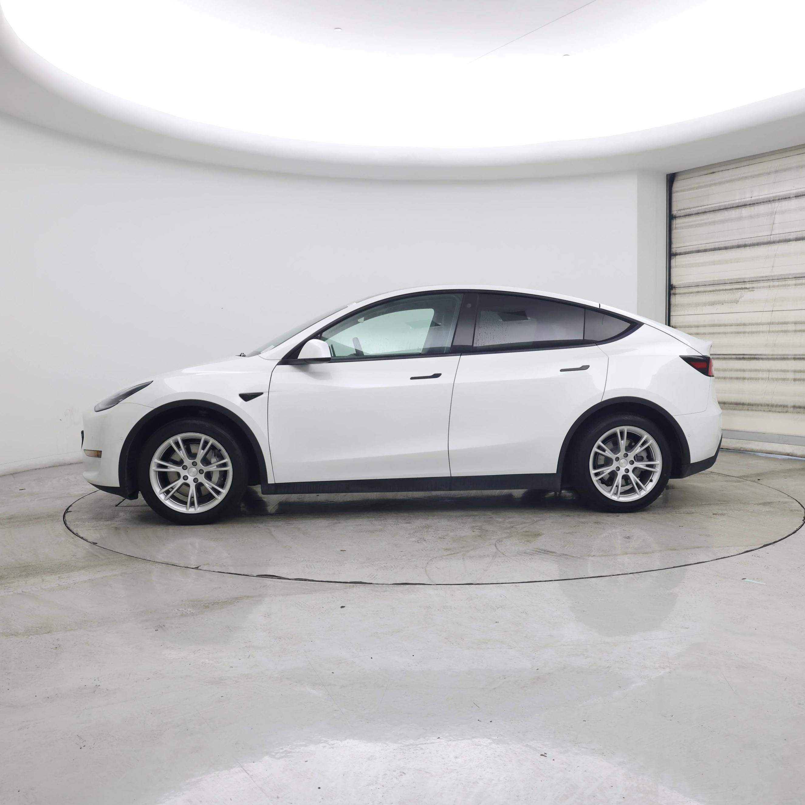 Thumbnail: 2021 Tesla Model Y - 3