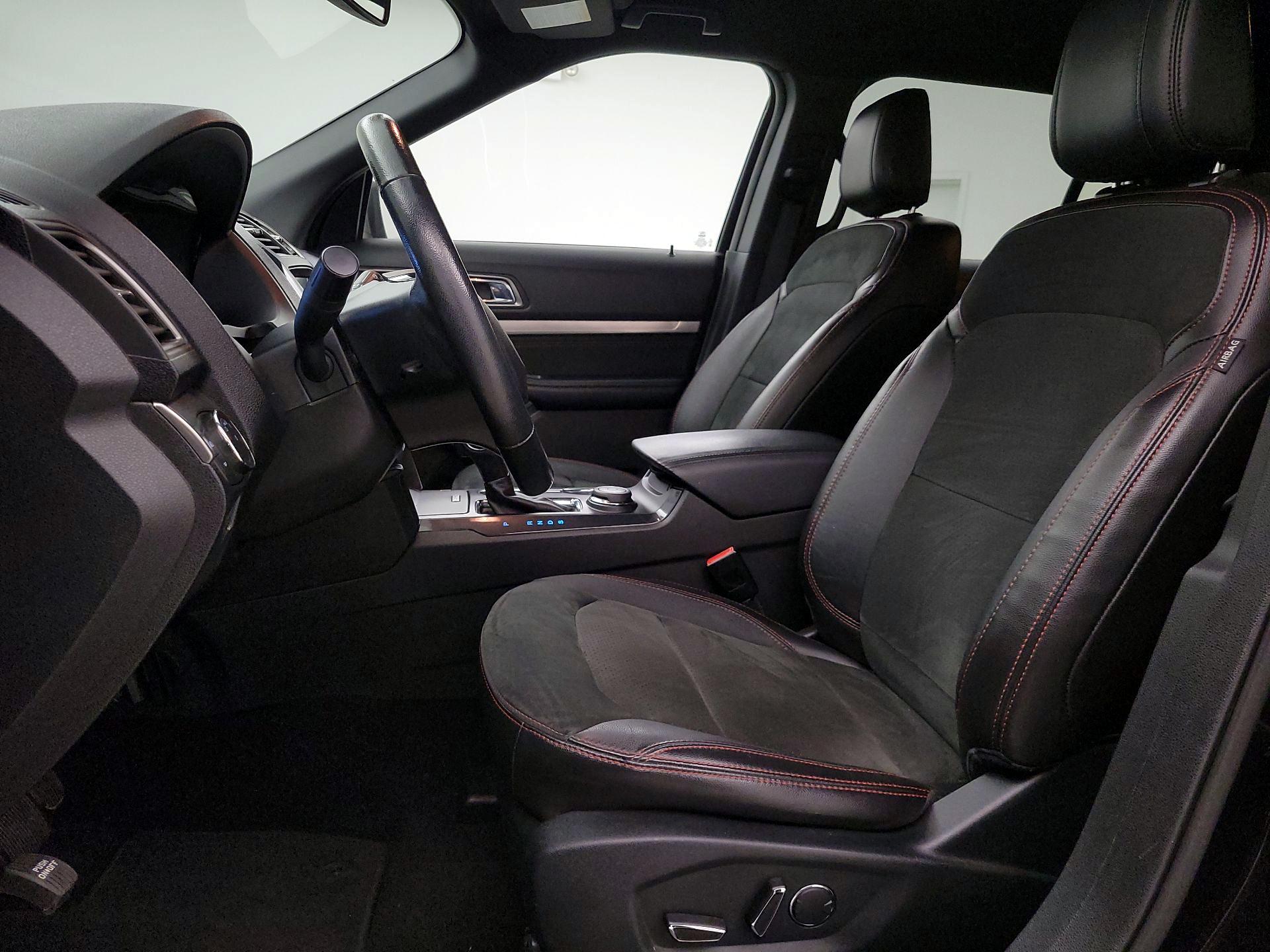 Thumbnail: 2018 Ford Explorer - 11