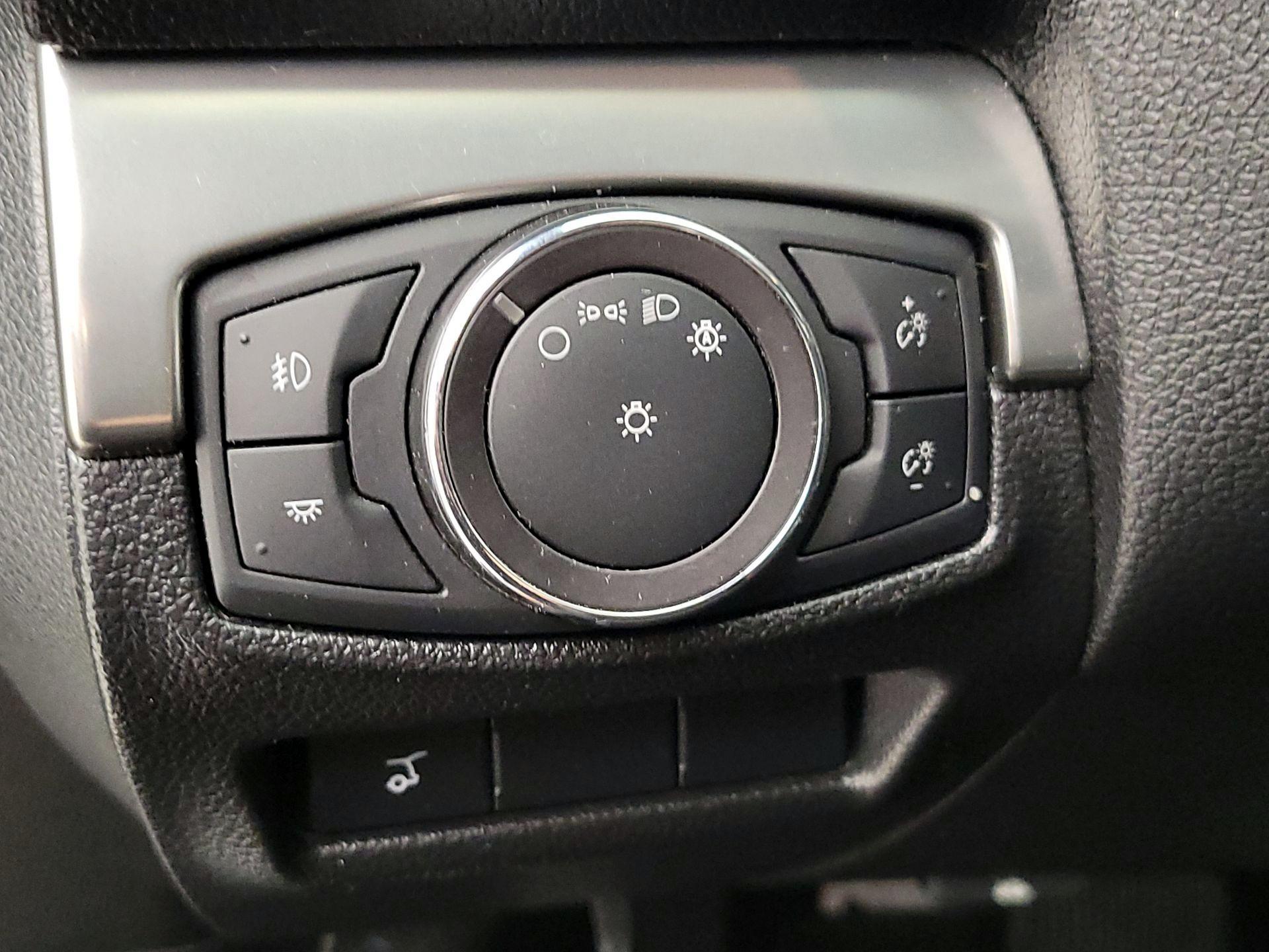 Thumbnail: 2018 Ford Explorer - 13