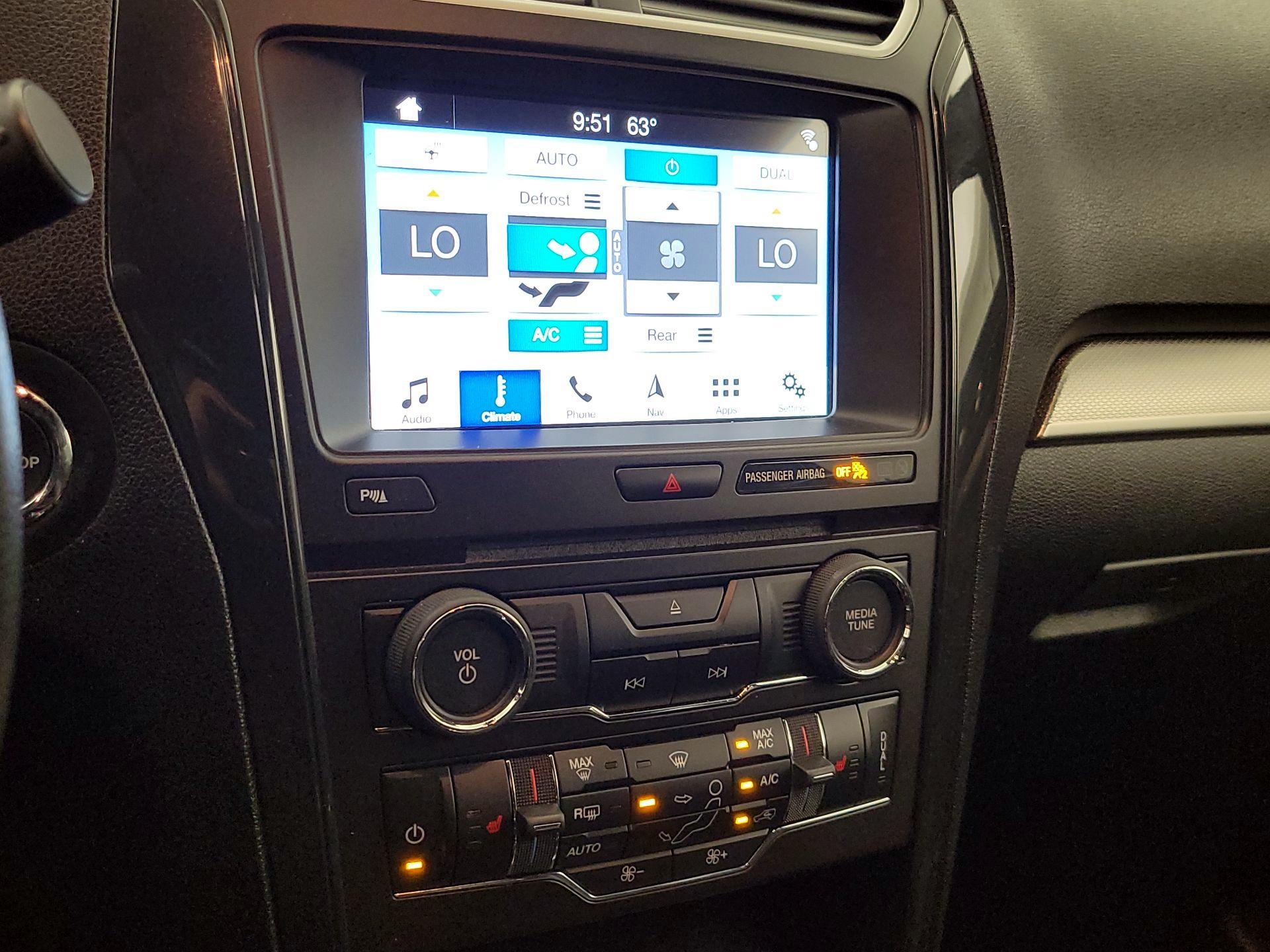 Thumbnail: 2018 Ford Explorer - 17