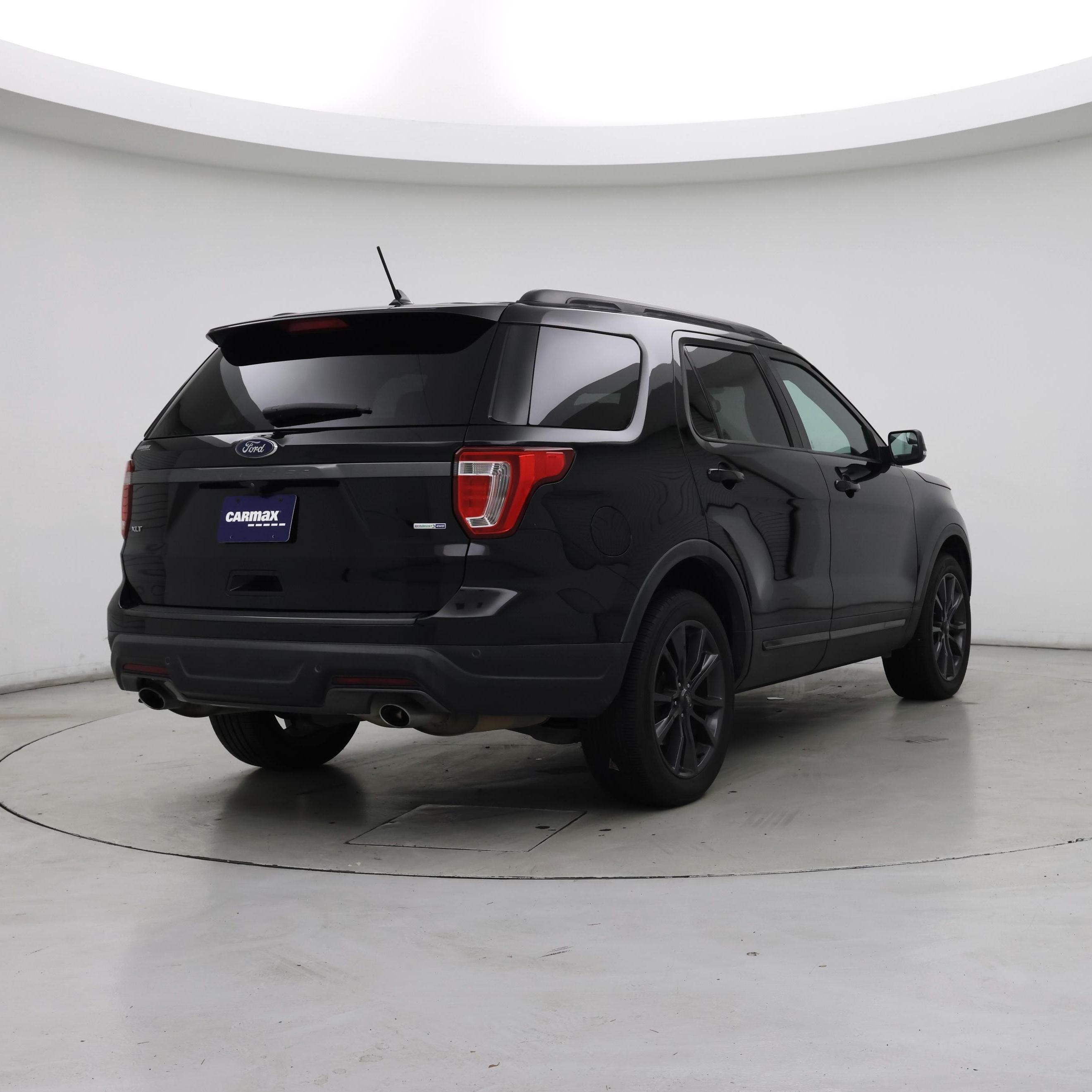 Thumbnail: 2018 Ford Explorer - 8