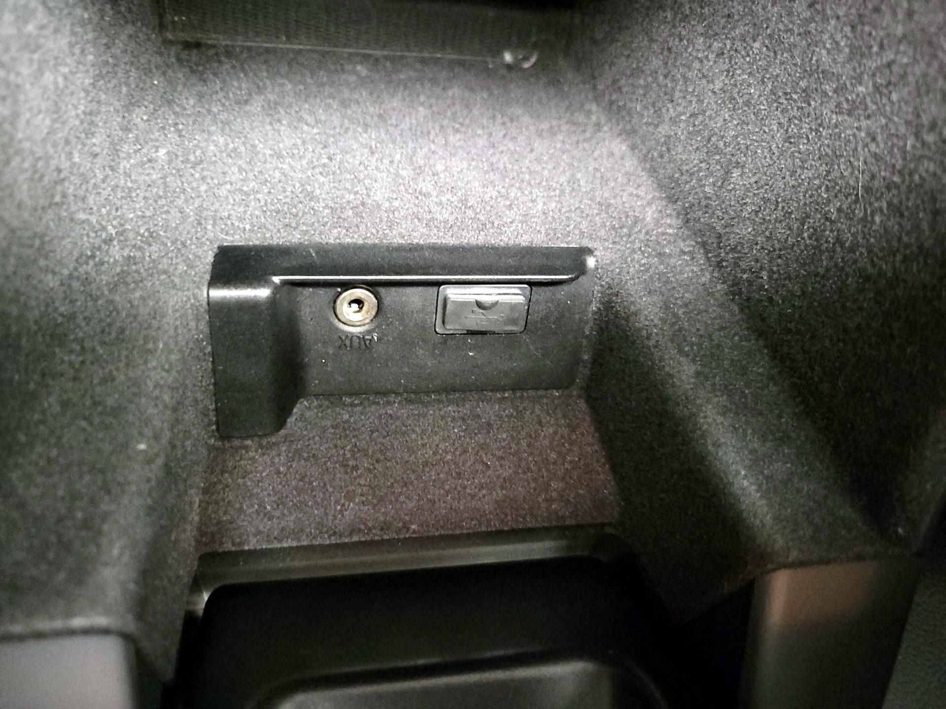 Thumbnail: 2018 Volvo V60 - 19