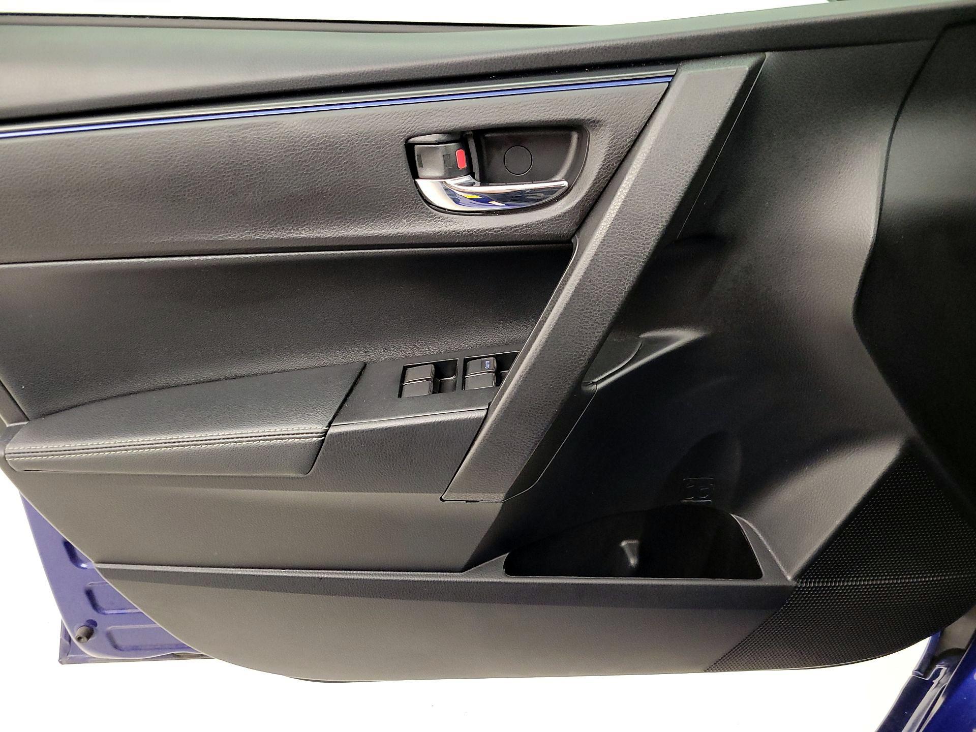 Thumbnail: 2019 Toyota Corolla - 12