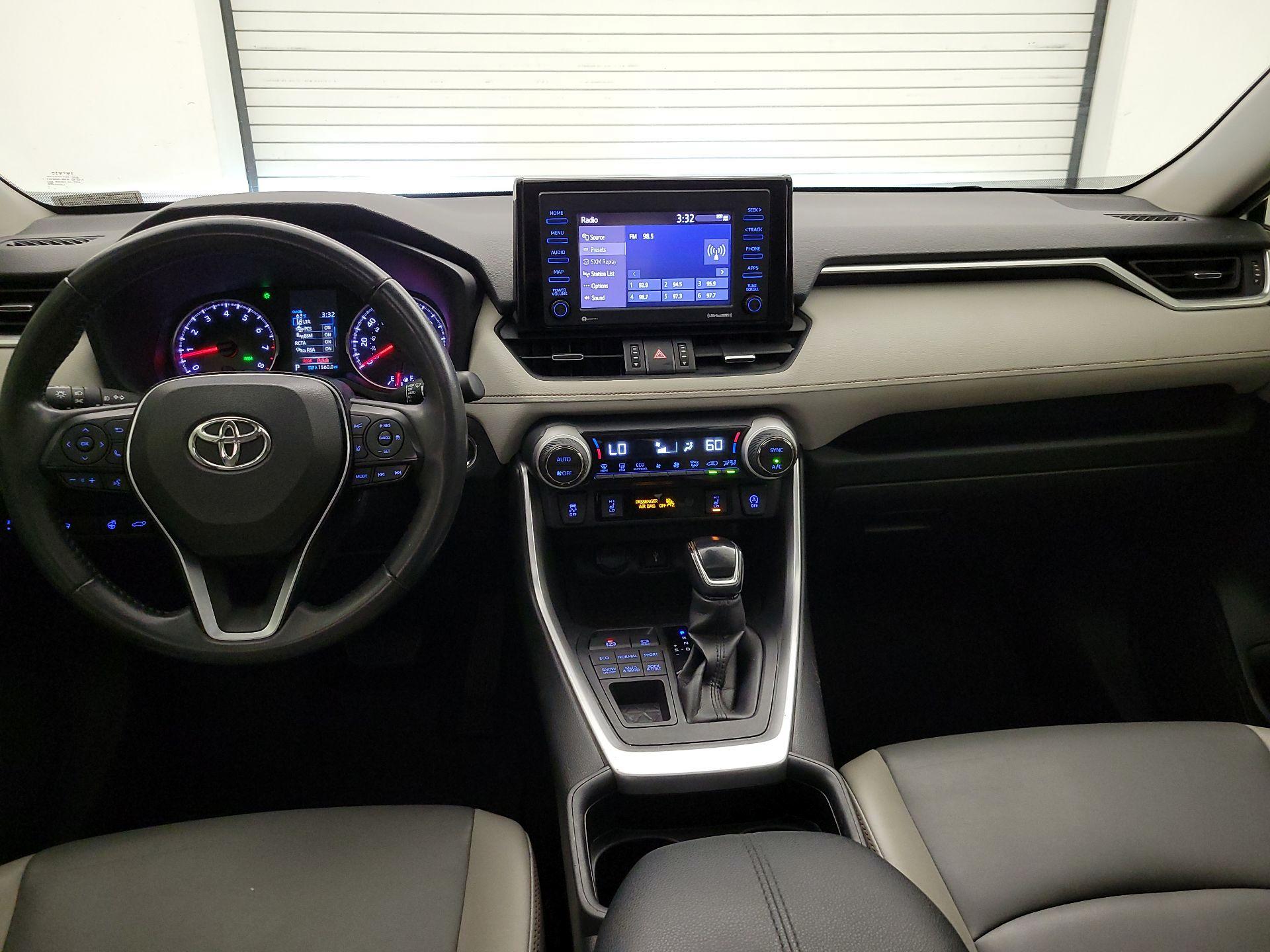 Thumbnail: 2020 Toyota RAV4 - 9