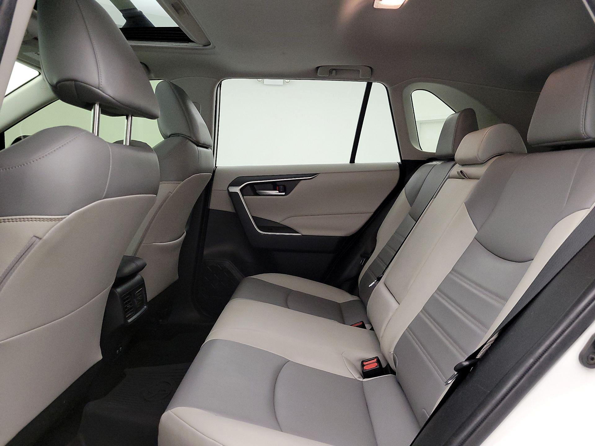 Thumbnail: 2020 Toyota RAV4 - 20