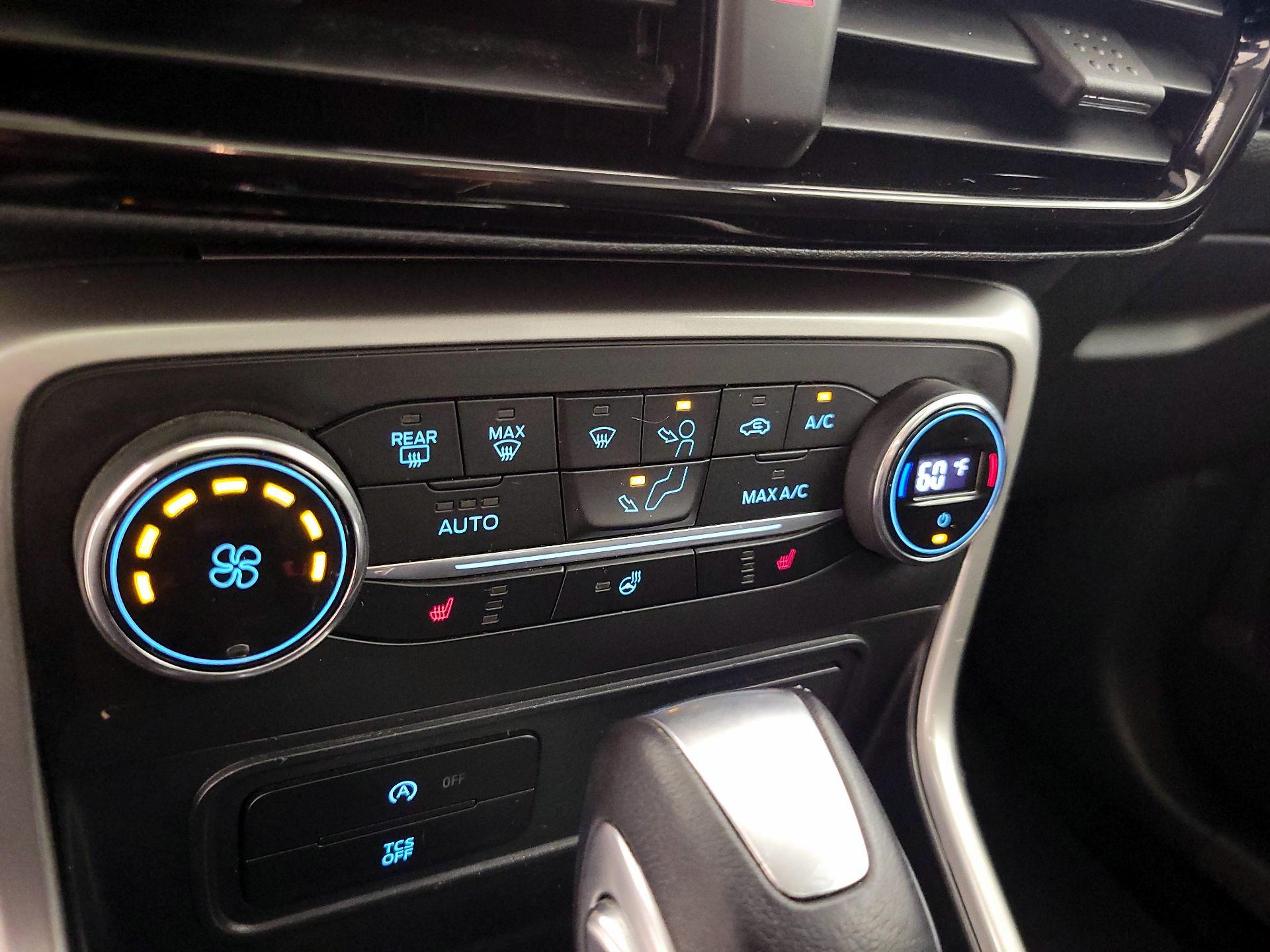 Thumbnail: 2019 Ford EcoSport - 16