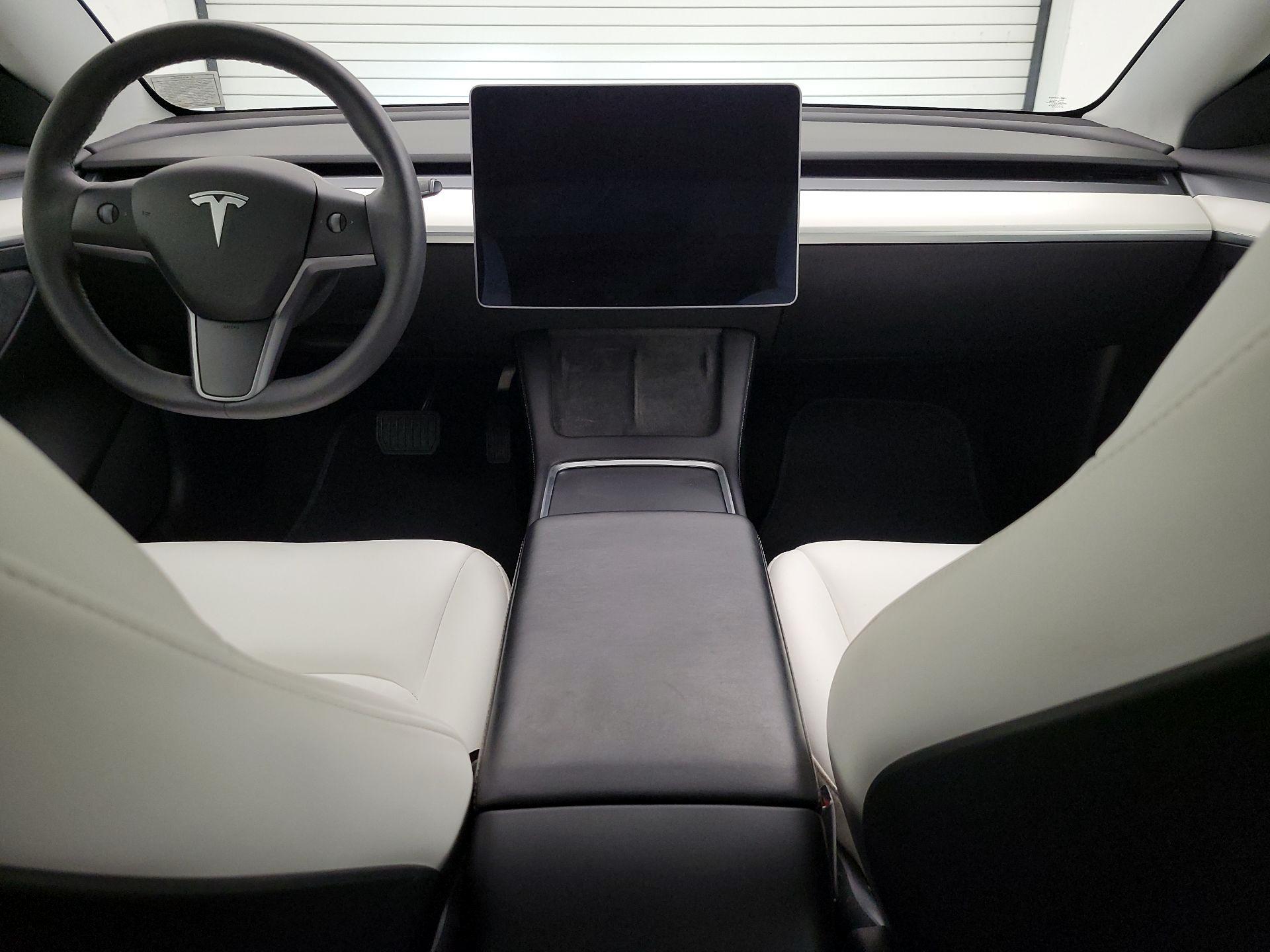 Thumbnail: 2021 Tesla Model 3 - 9