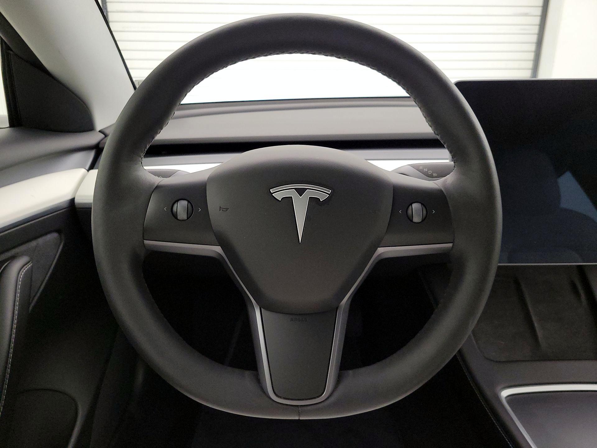 Thumbnail: 2021 Tesla Model 3 - 10