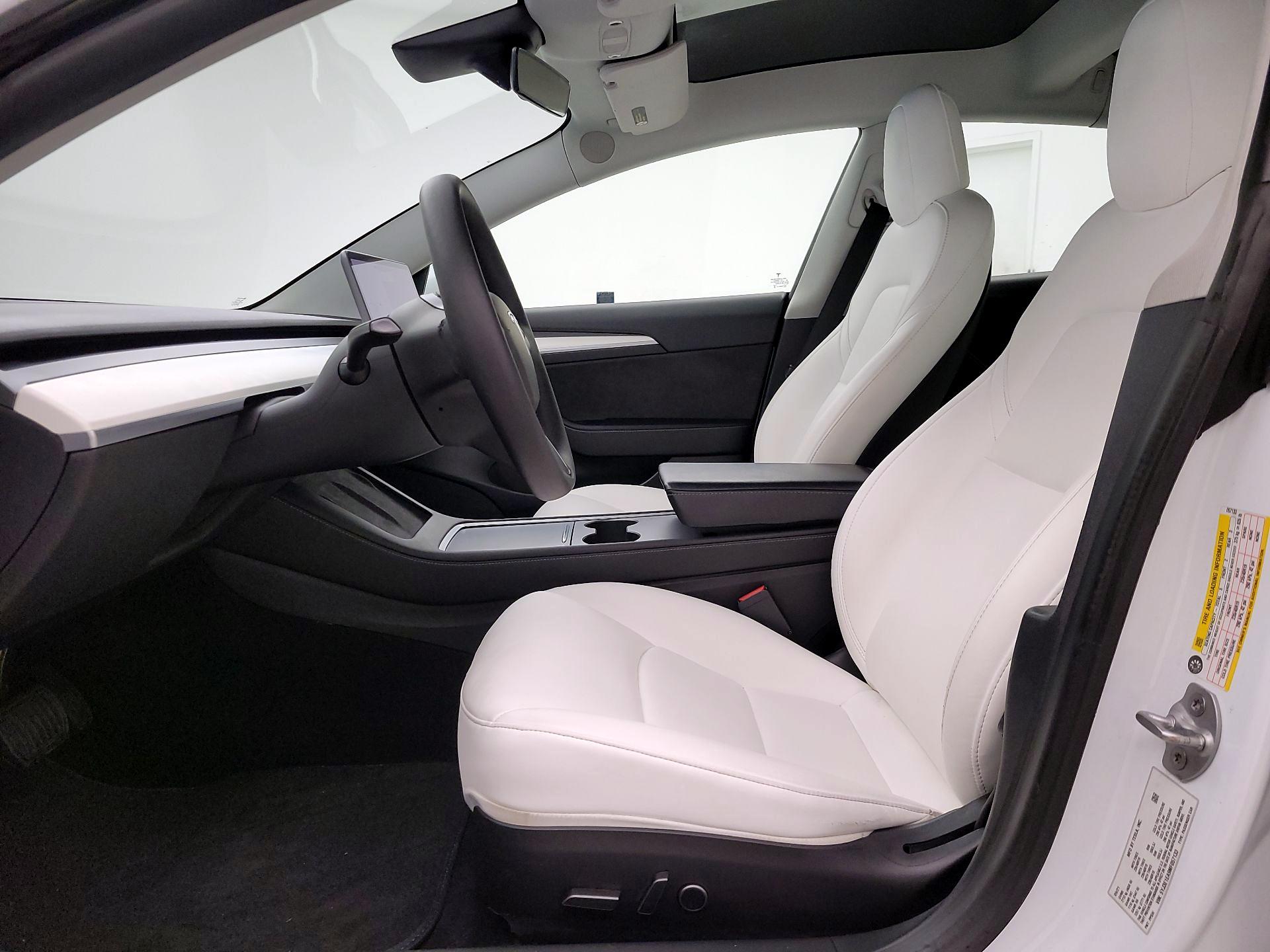 Thumbnail: 2021 Tesla Model 3 - 11