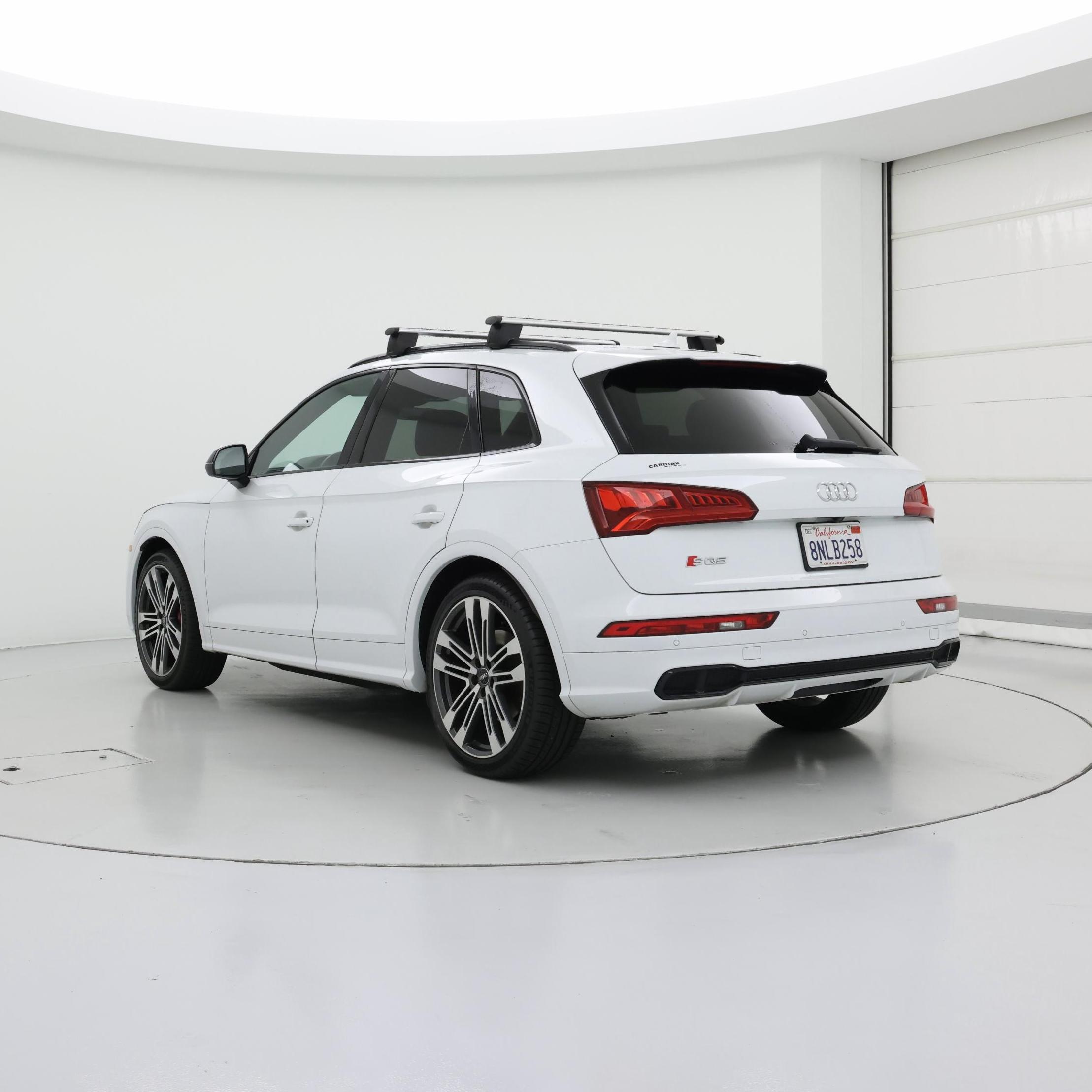 Thumbnail: 2020 Audi SQ5 - 2