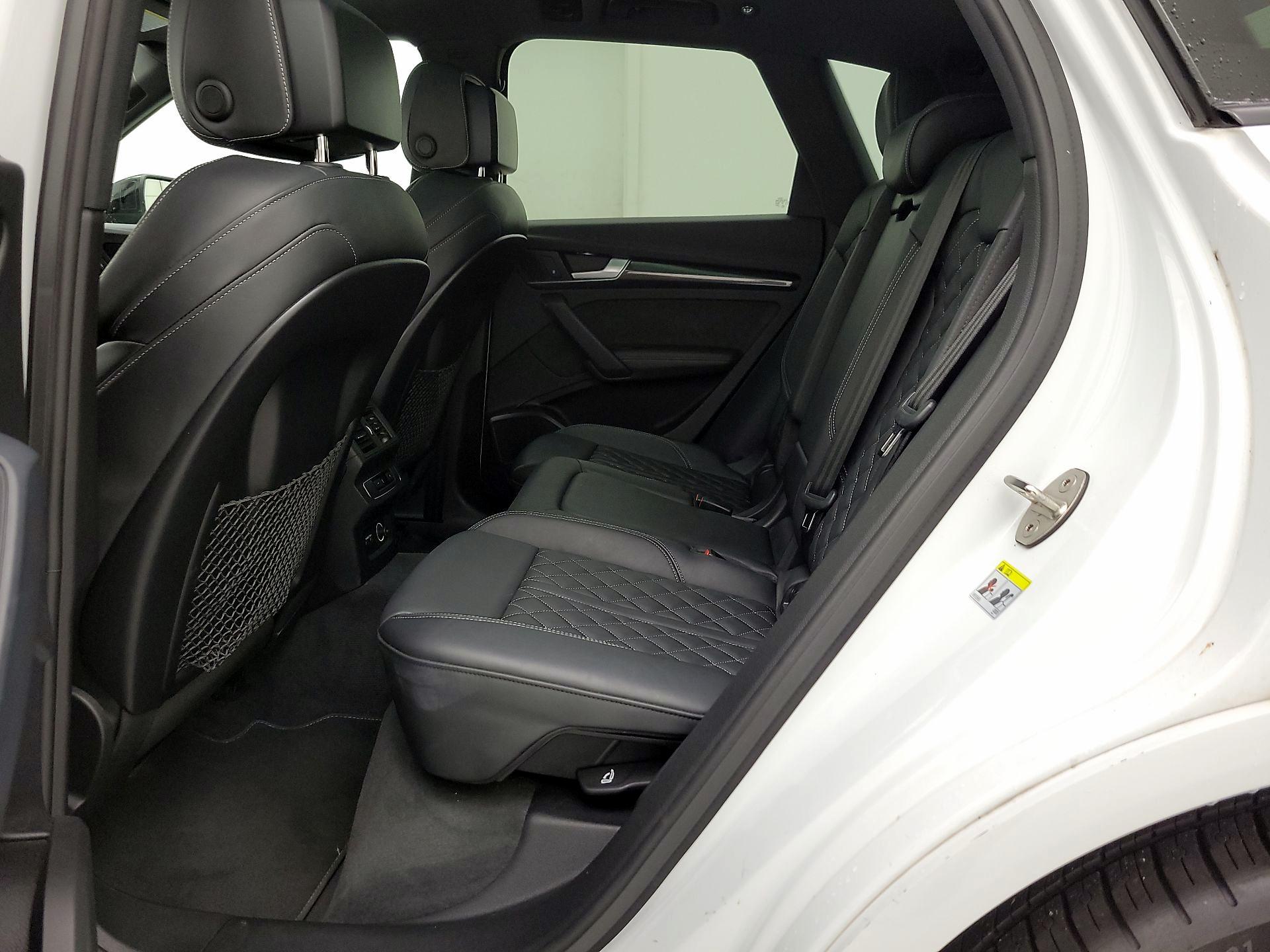 Thumbnail: 2020 Audi SQ5 - 20